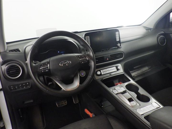 Photo 2 VIN: KMHK381GFKU016887 - HYUNDAI KONA 