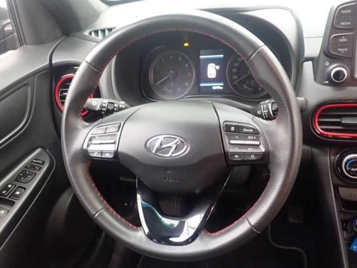 Photo 9 VIN: KMHK5811AKU209938 - HYUNDAI KONA 