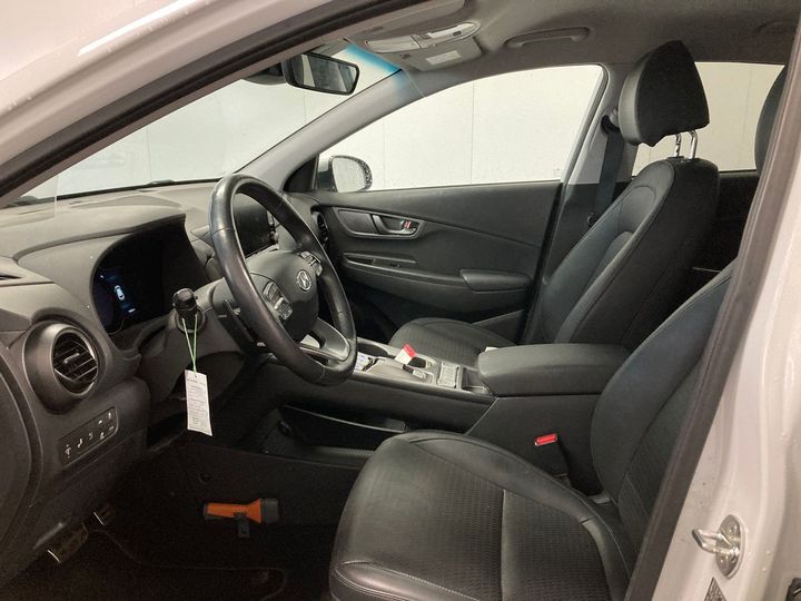 Photo 5 VIN: KMHK581GFKU012440 - HYUNDAI KONA 