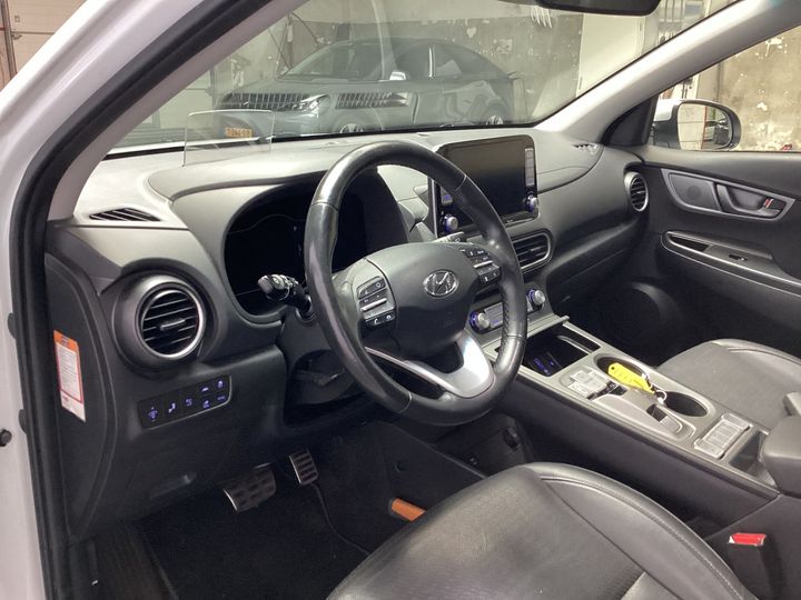 Photo 12 VIN: KMHK581GFKU028770 - HYUNDAI KONA 