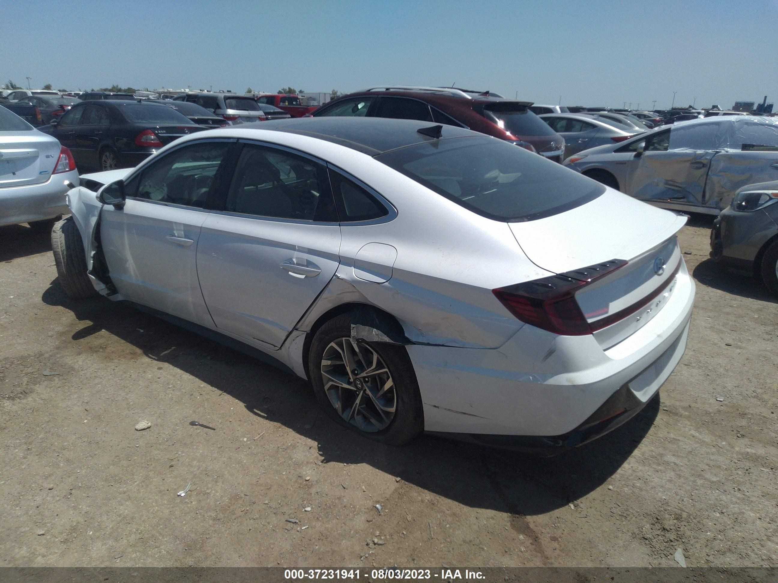 Photo 2 VIN: KMHL14JA3MA152150 - HYUNDAI SONATA 