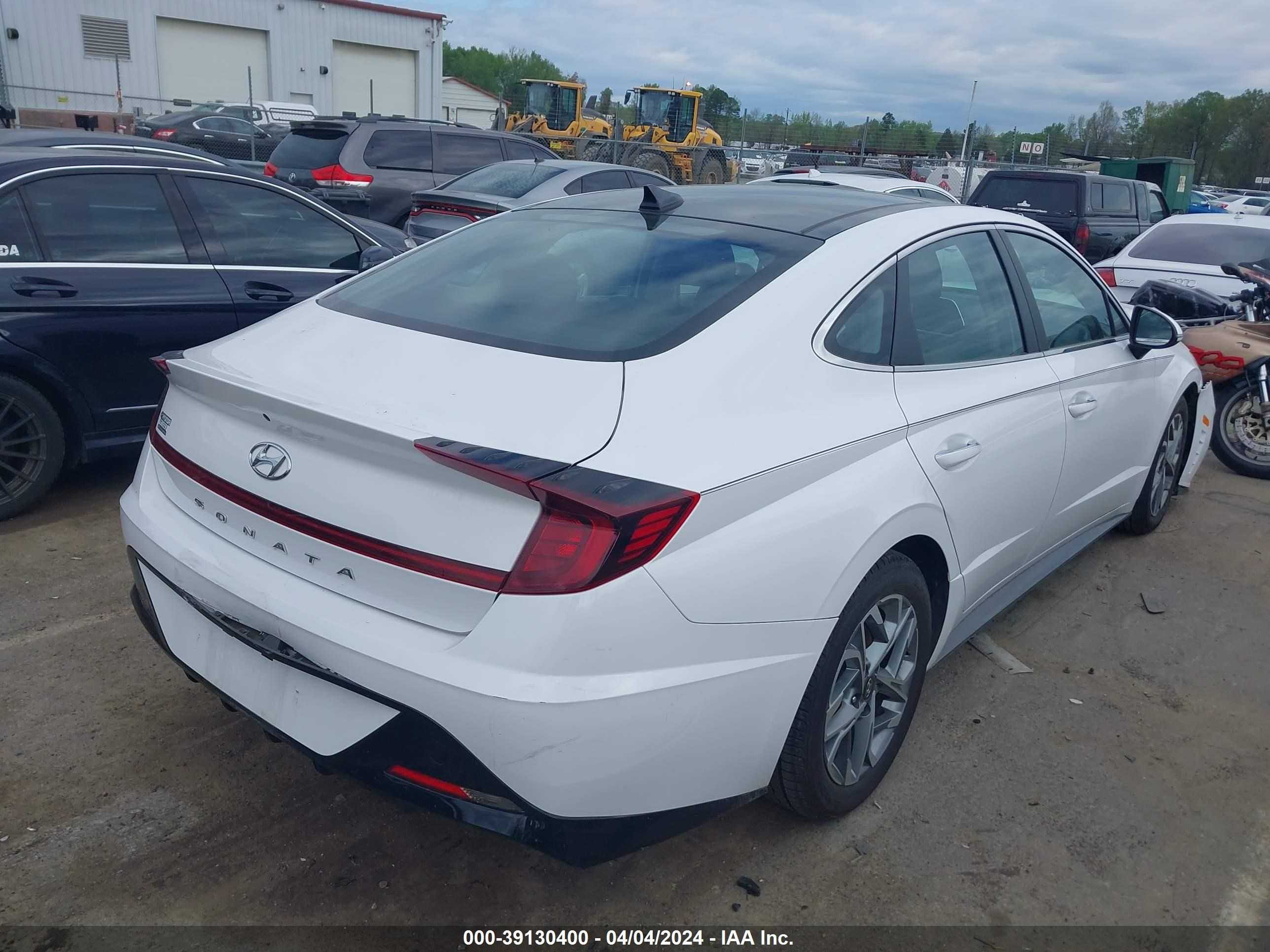 Photo 3 VIN: KMHL14JA3PA278772 - HYUNDAI SONATA 