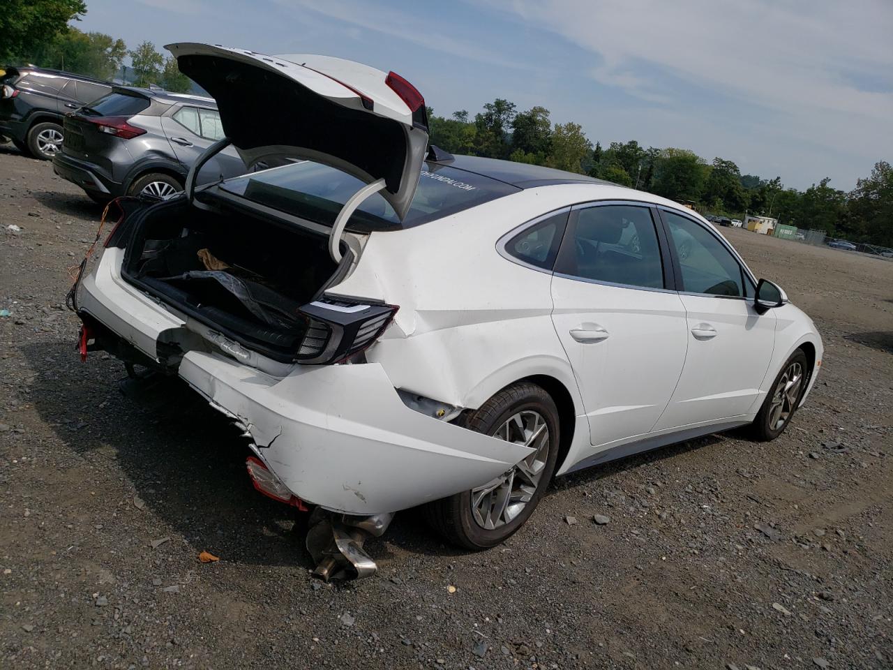 Photo 2 VIN: KMHL14JA4PA253069 - HYUNDAI SONATA 