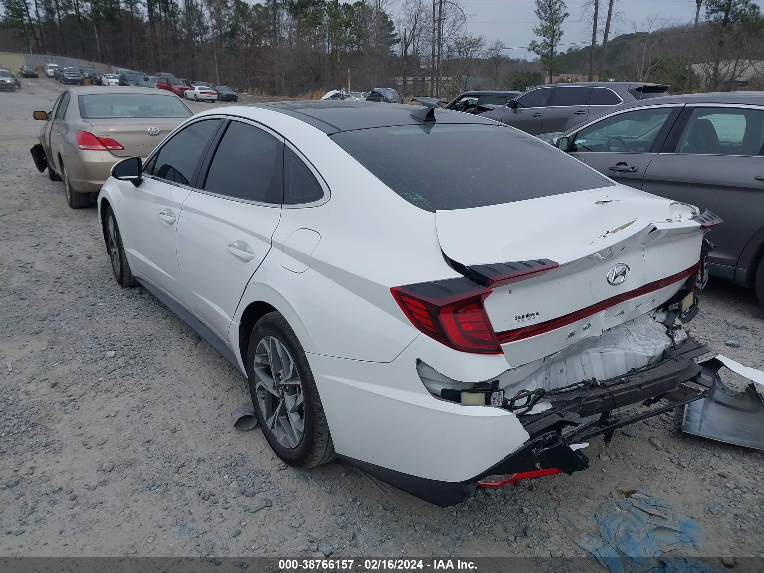 Photo 2 VIN: KMHL14JA4PA267439 - HYUNDAI SONATA 