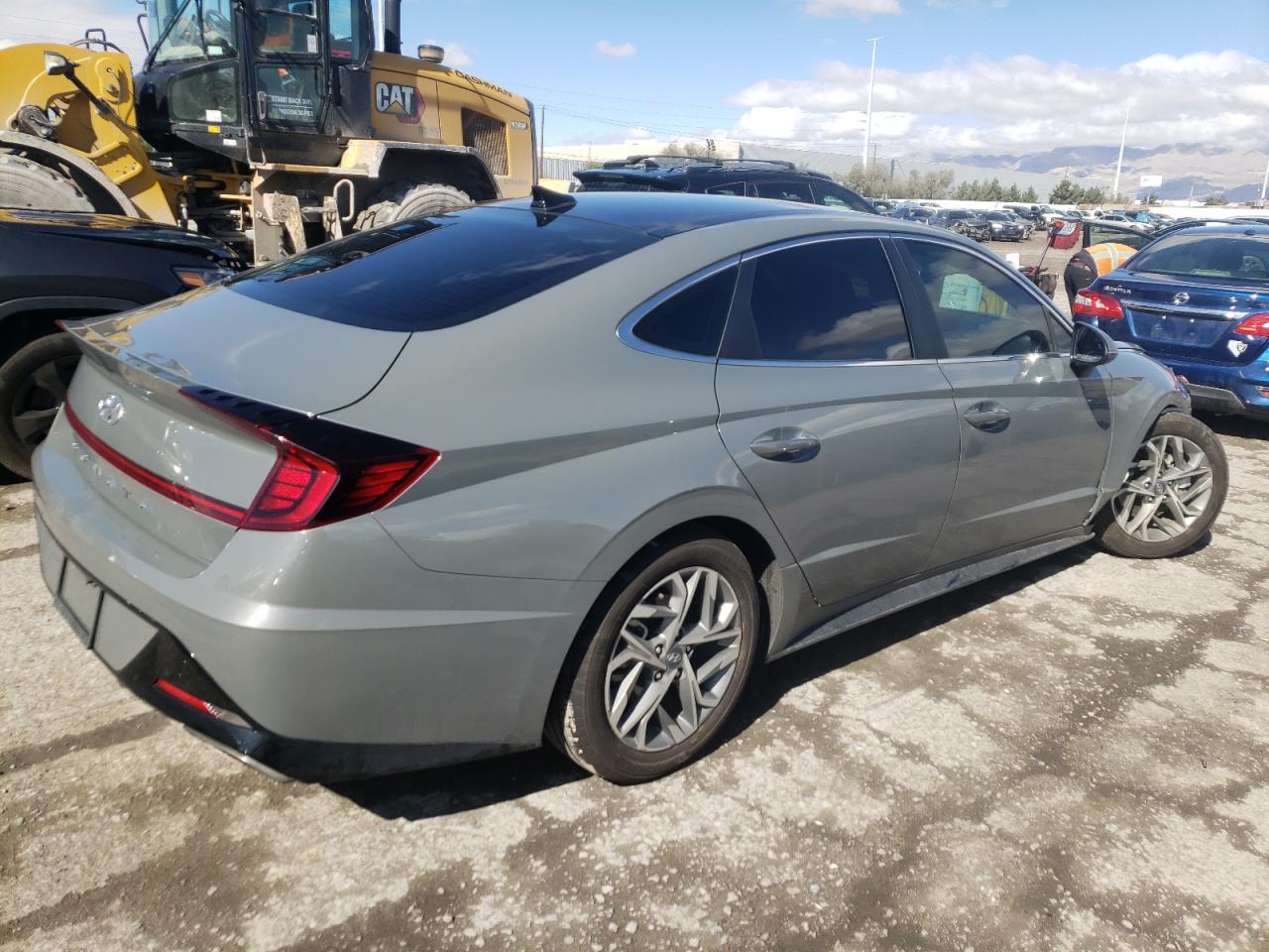 Photo 2 VIN: KMHL14JA6PA262792 - HYUNDAI SONATA 