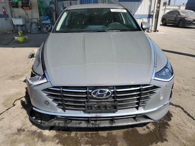 Photo 4 VIN: KMHL24JA2PA273205 - HYUNDAI SONATA SE 