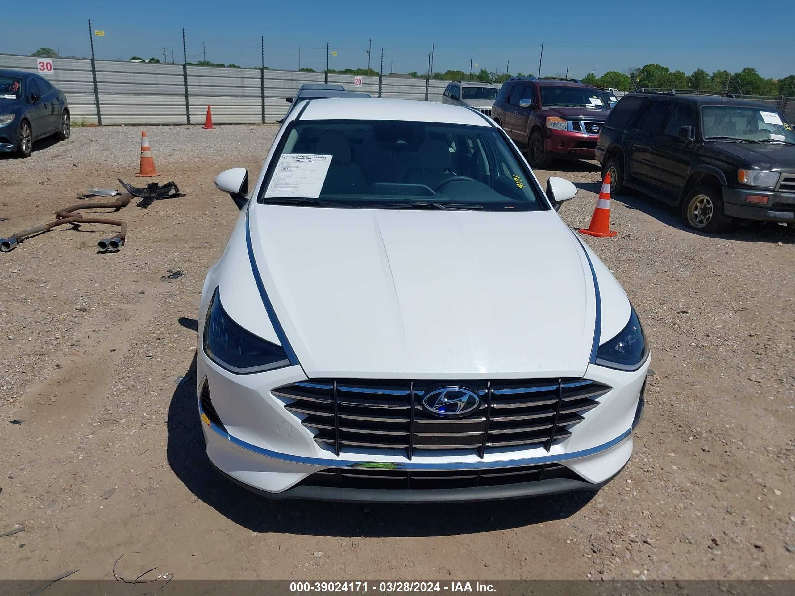 Photo 11 VIN: KMHL24JA3PA276694 - HYUNDAI SONATA 