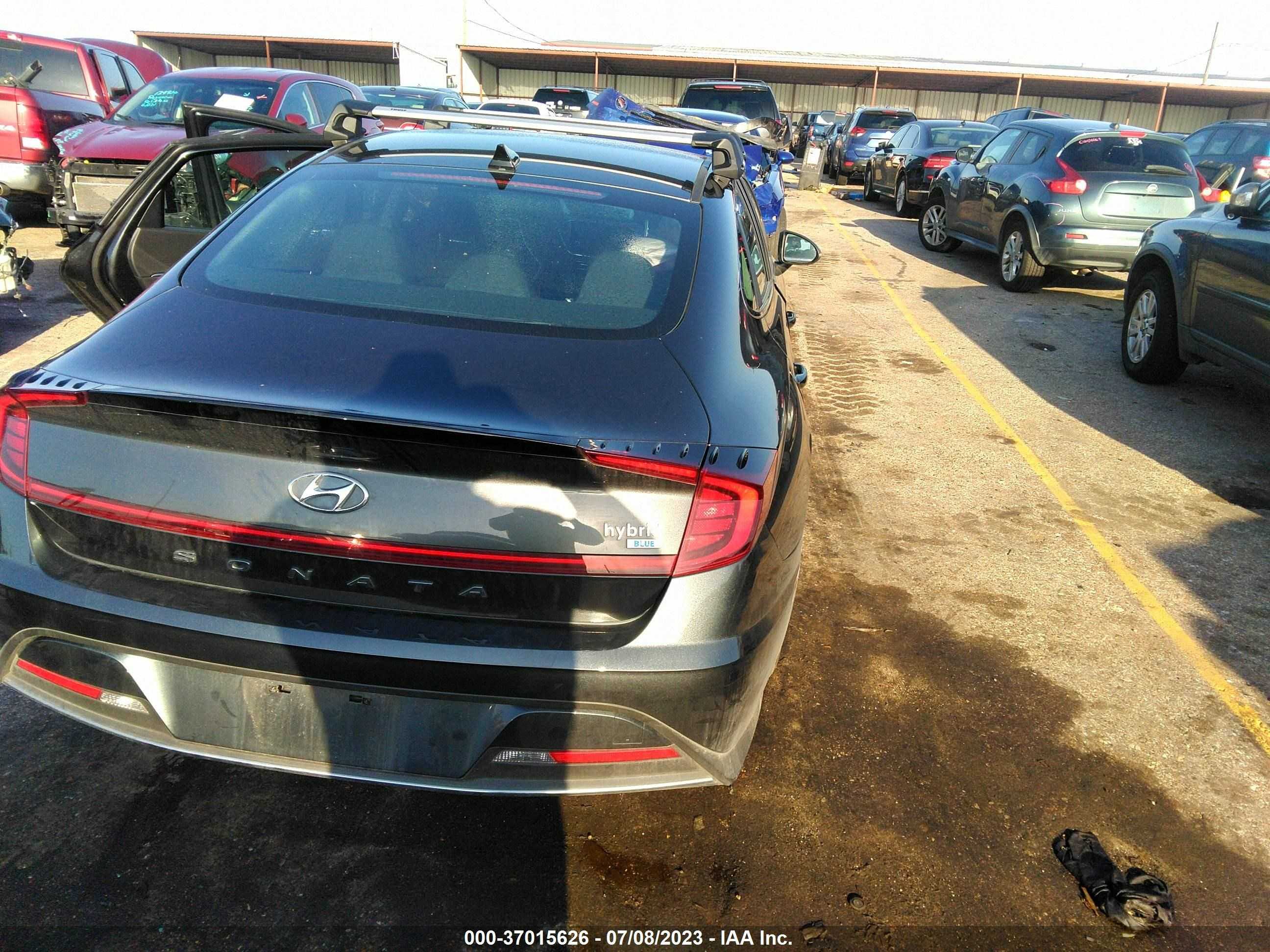 Photo 3 VIN: KMHL24JJ3PA060635 - HYUNDAI SONATA 