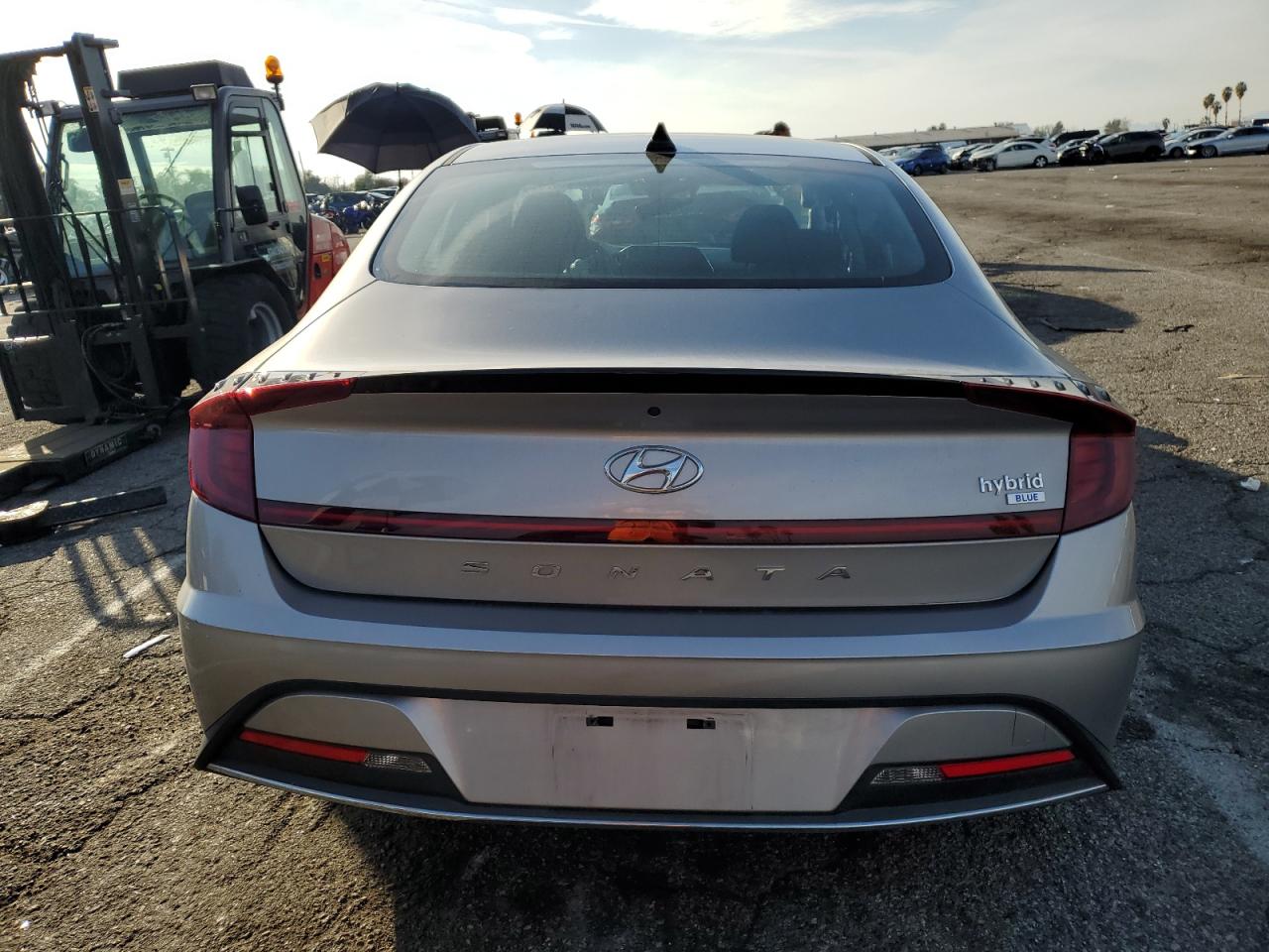 Photo 5 VIN: KMHL24JJ7MA020585 - HYUNDAI SONATA 