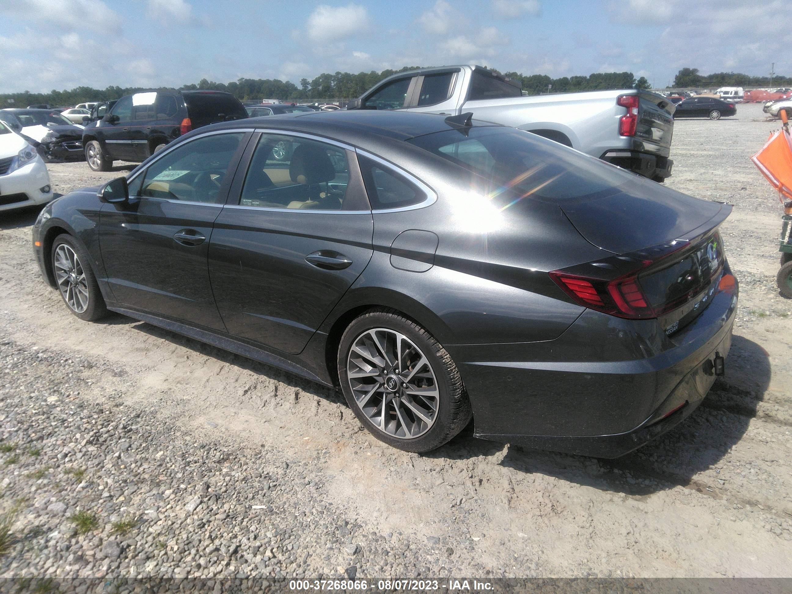 Photo 2 VIN: KMHL34J21MA158015 - HYUNDAI SONATA LIM 