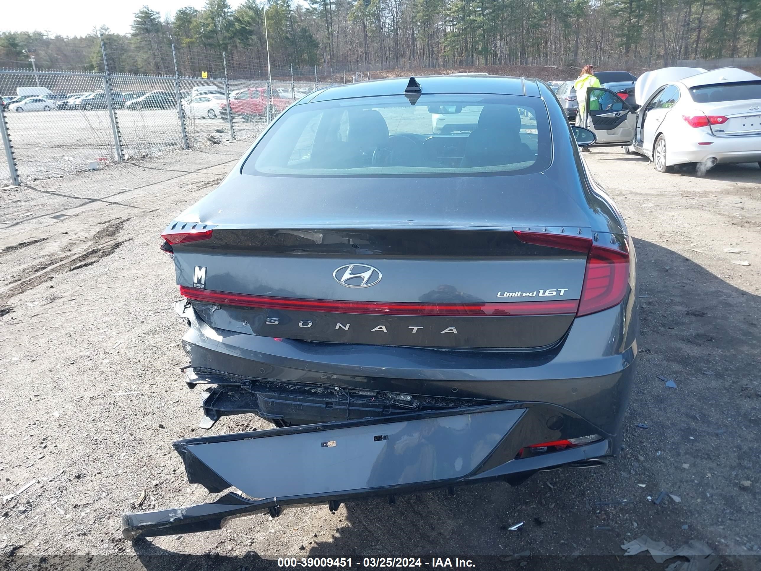 Photo 15 VIN: KMHL34J23NA228597 - HYUNDAI SONATA 