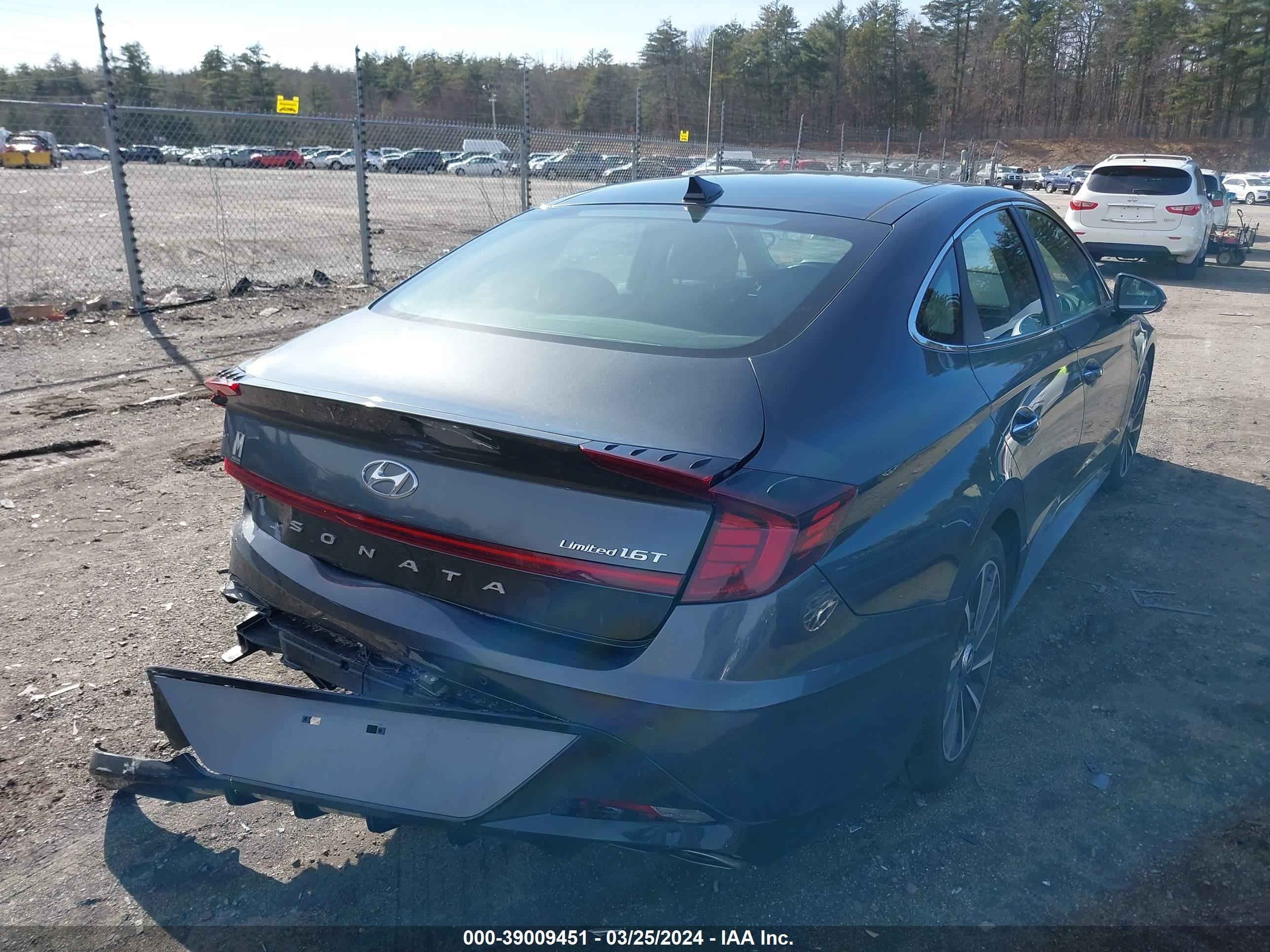 Photo 3 VIN: KMHL34J23NA228597 - HYUNDAI SONATA 