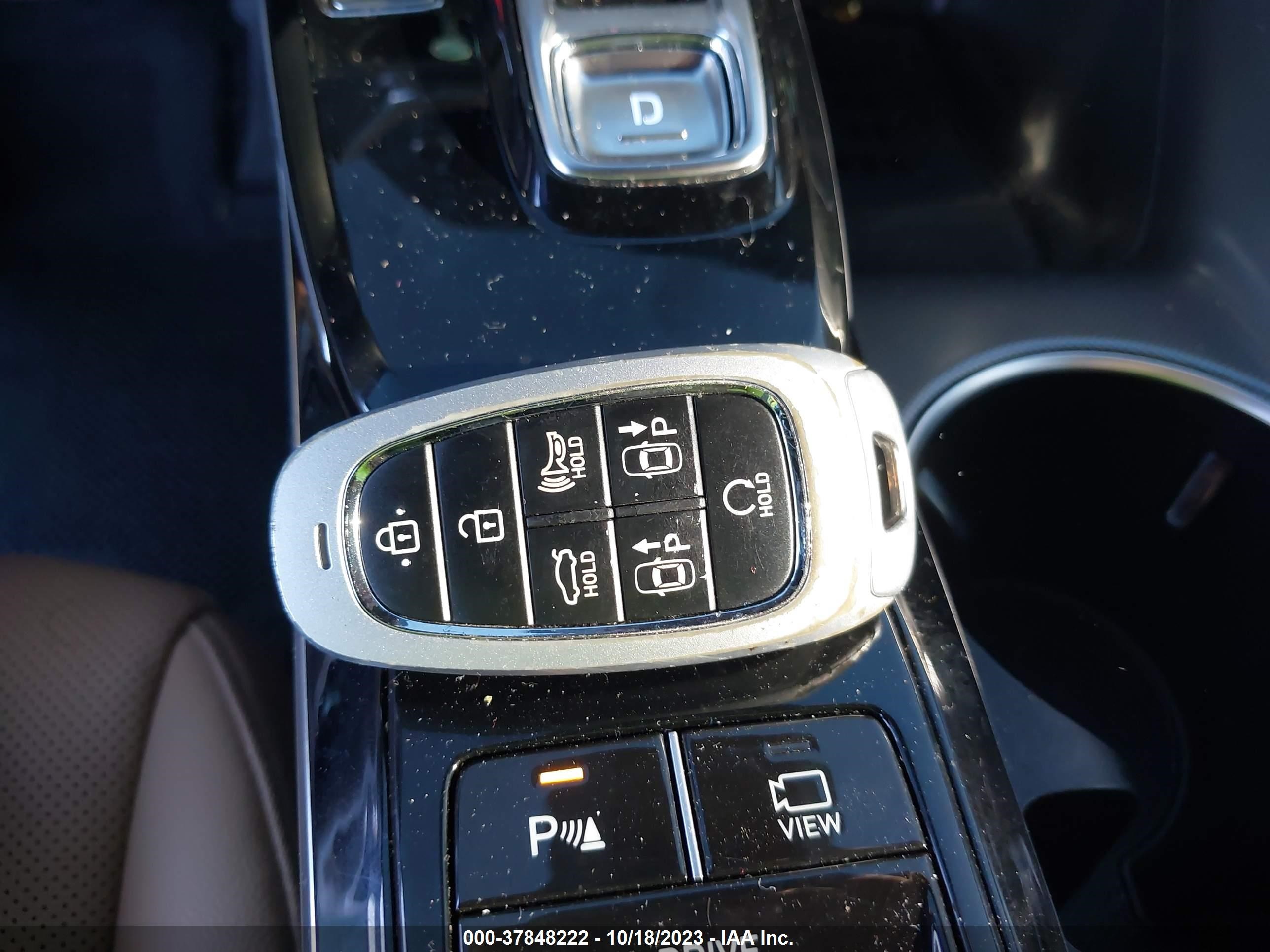 Photo 10 VIN: KMHL34J2XPA269926 - HYUNDAI SONATA 