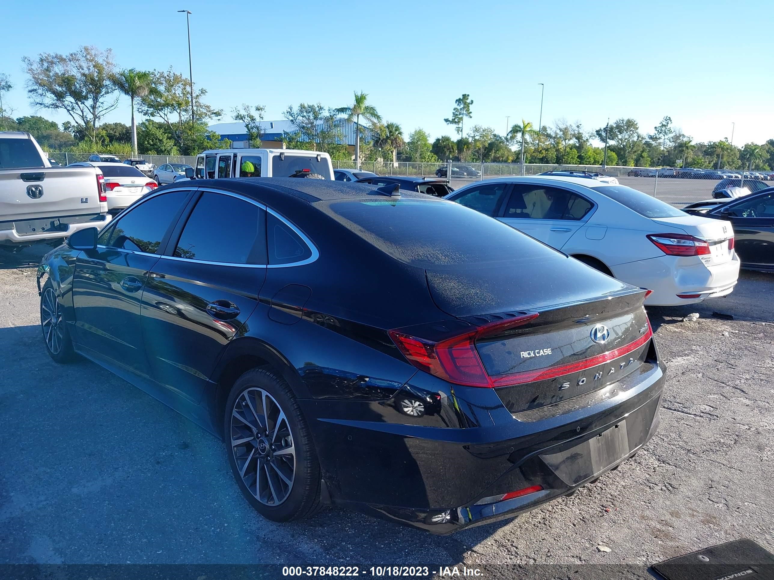 Photo 2 VIN: KMHL34J2XPA269926 - HYUNDAI SONATA 