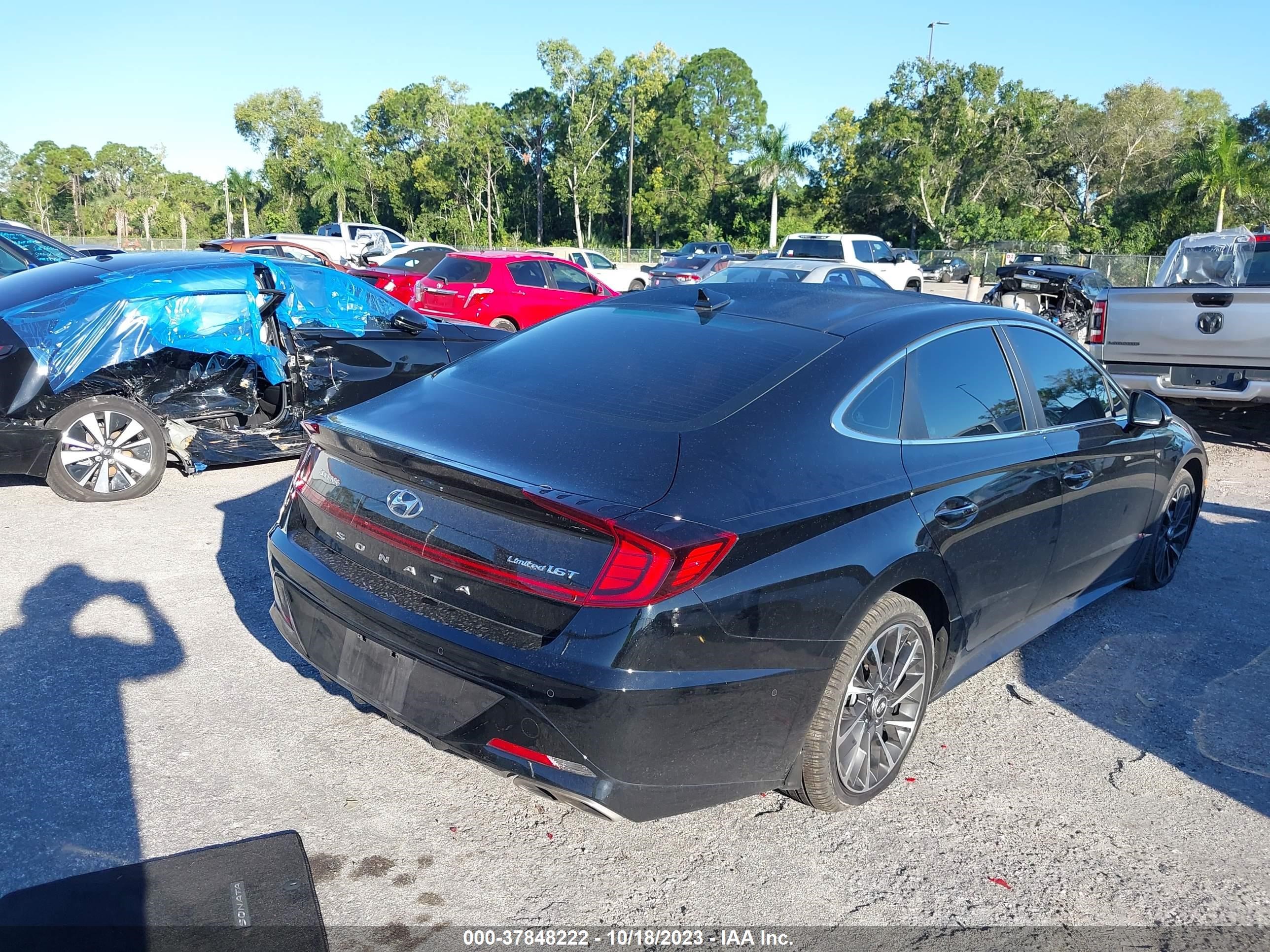 Photo 3 VIN: KMHL34J2XPA269926 - HYUNDAI SONATA 