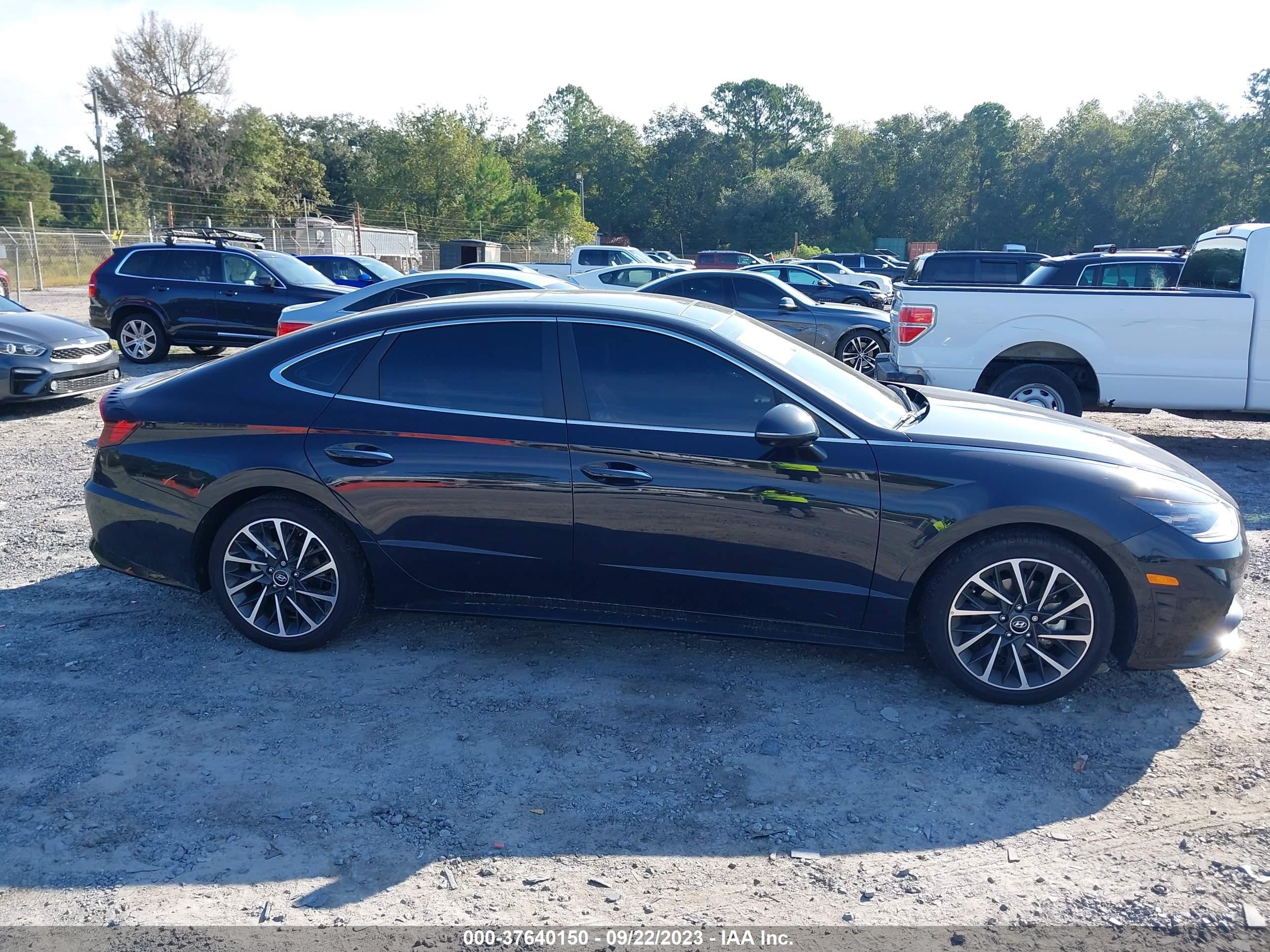 Photo 12 VIN: KMHL34J2XPA273670 - HYUNDAI SONATA 