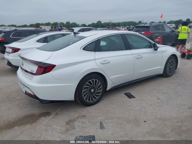 Photo 3 VIN: KMHL34JJ1NA044976 - HYUNDAI SONATA 