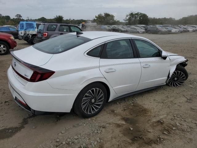 Photo 2 VIN: KMHL34JJ4NA045975 - HYUNDAI SONATA 