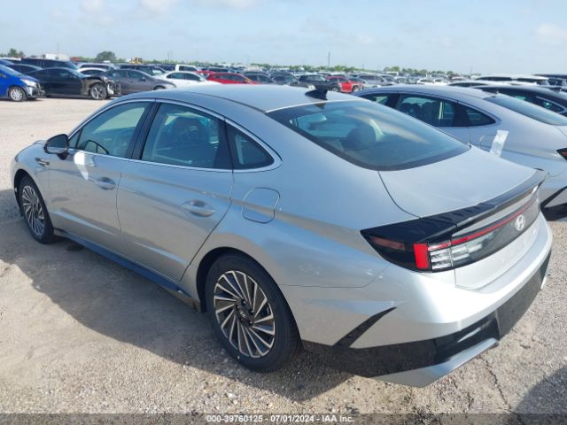 Photo 2 VIN: KMHL34JJ5RA091420 - HYUNDAI SONATA HYBRID 