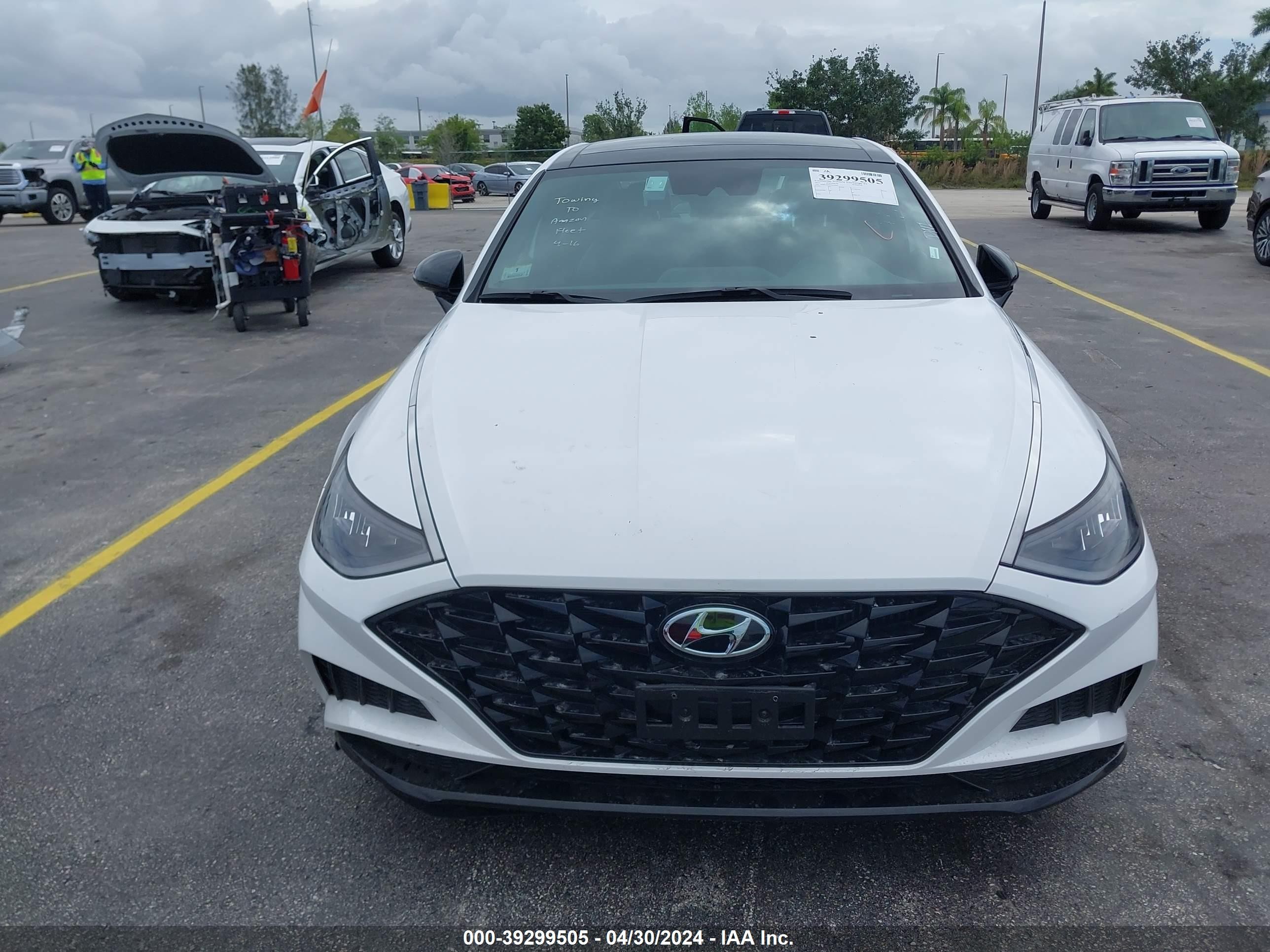 Photo 11 VIN: KMHL44J20PA278843 - HYUNDAI SONATA 