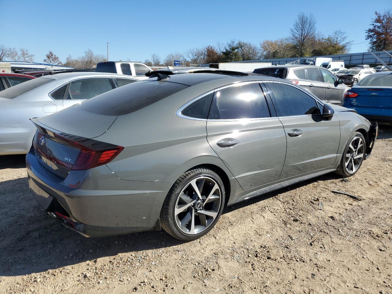 Photo 2 VIN: KMHL44J27PA258640 - HYUNDAI SONATA 