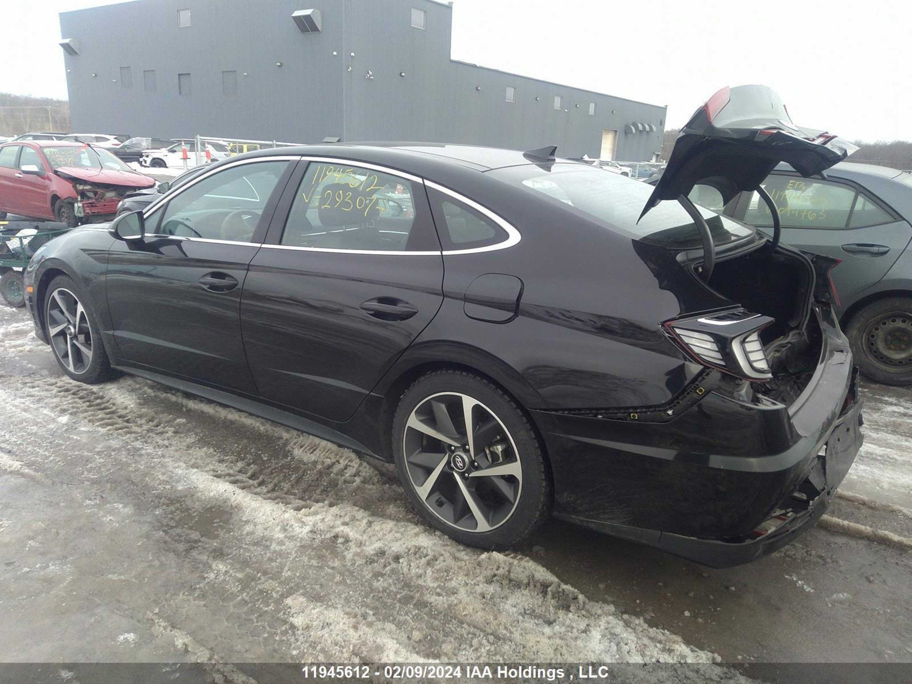 Photo 2 VIN: KMHL44J2XPA293074 - HYUNDAI SONATA 