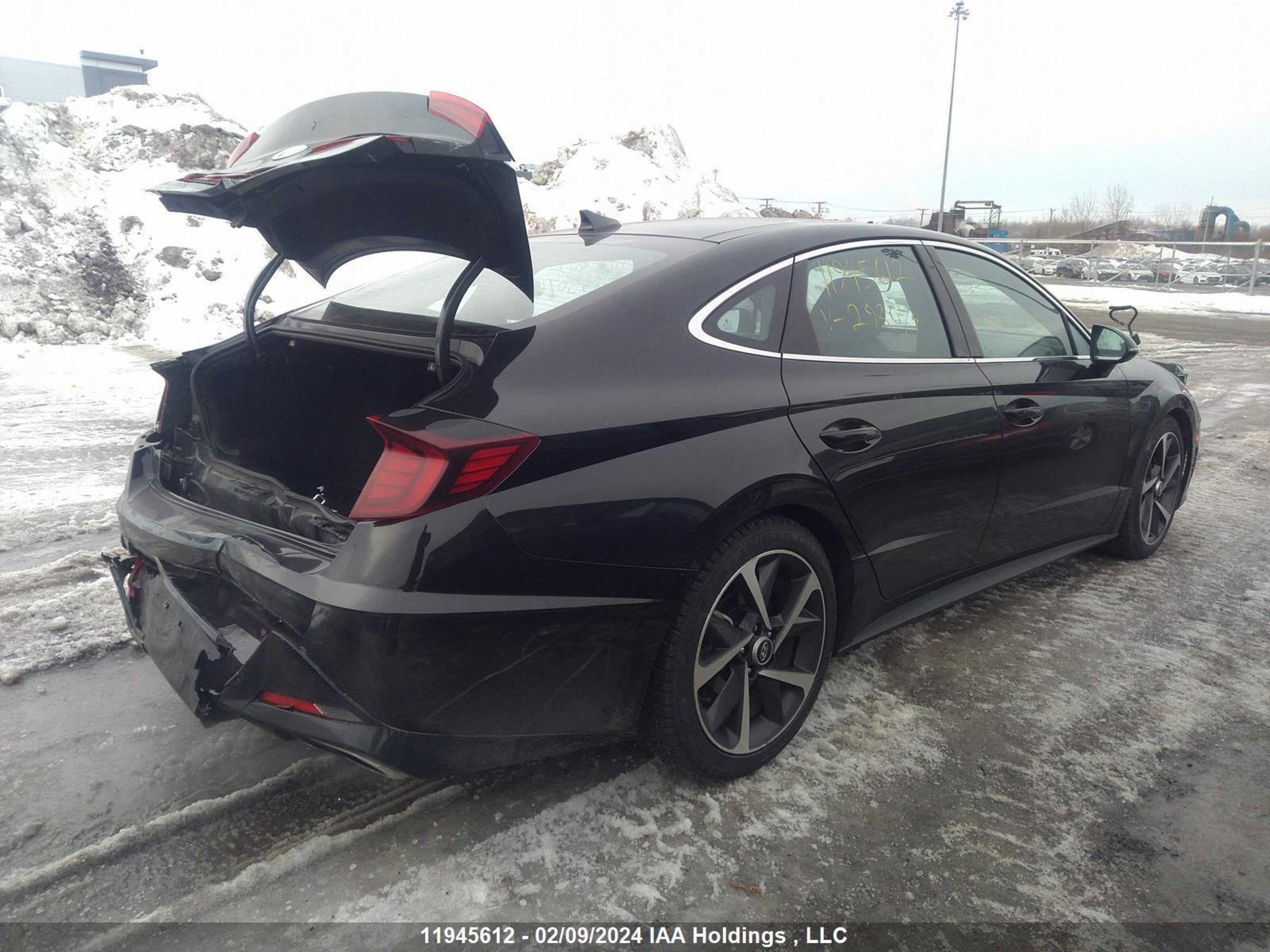 Photo 3 VIN: KMHL44J2XPA293074 - HYUNDAI SONATA 