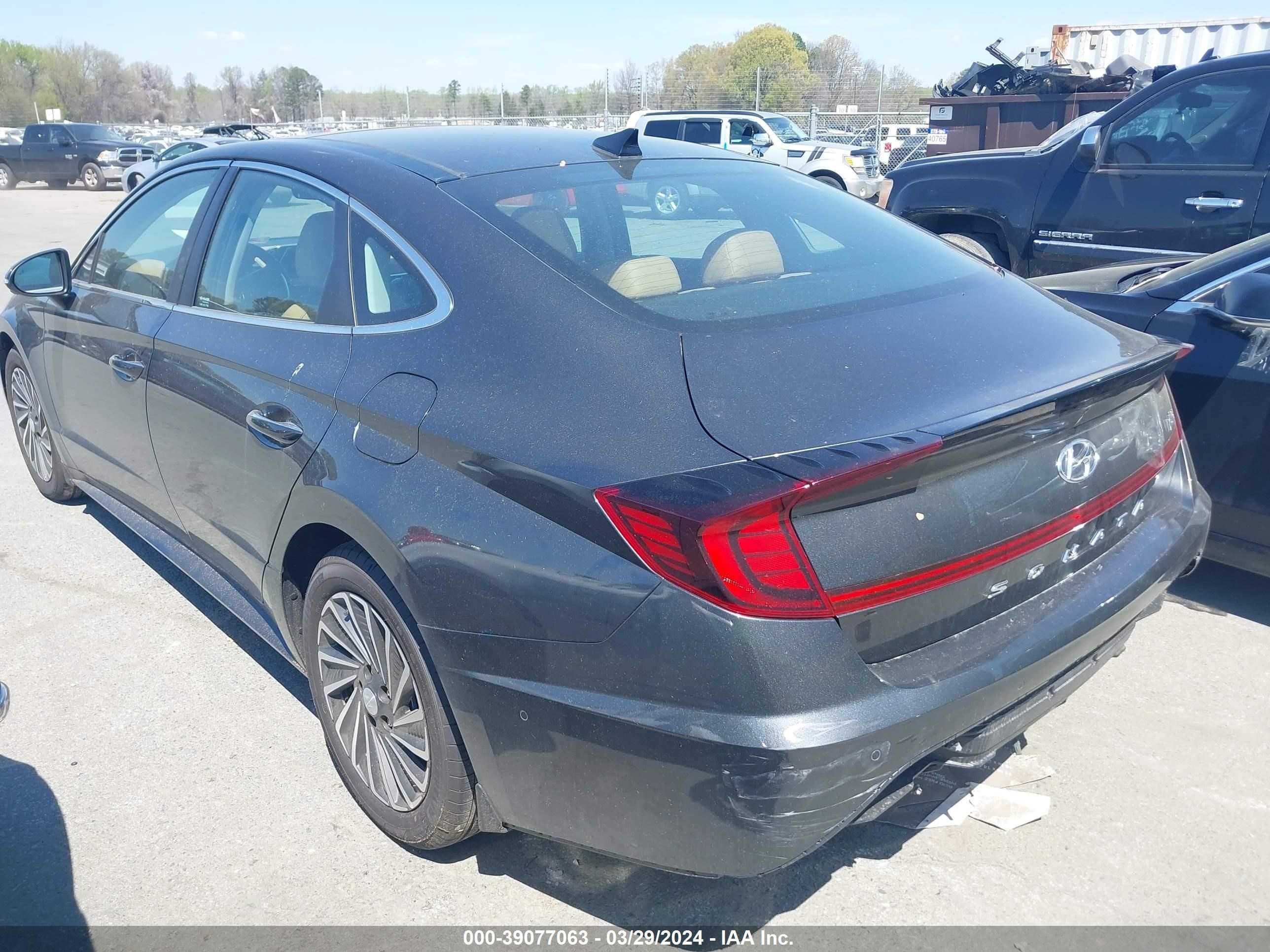 Photo 2 VIN: KMHL54JJ6PA081860 - HYUNDAI SONATA 