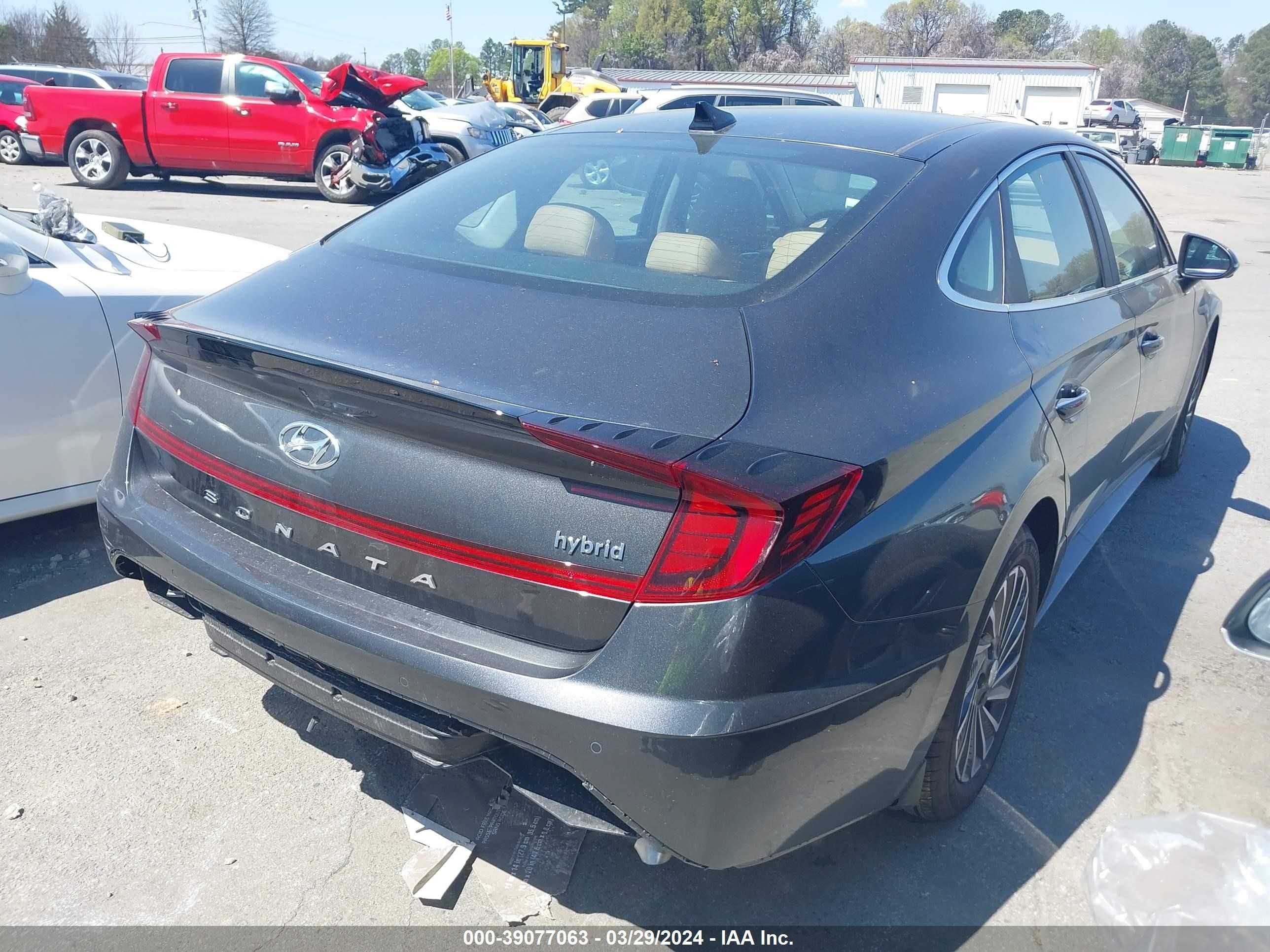 Photo 3 VIN: KMHL54JJ6PA081860 - HYUNDAI SONATA 