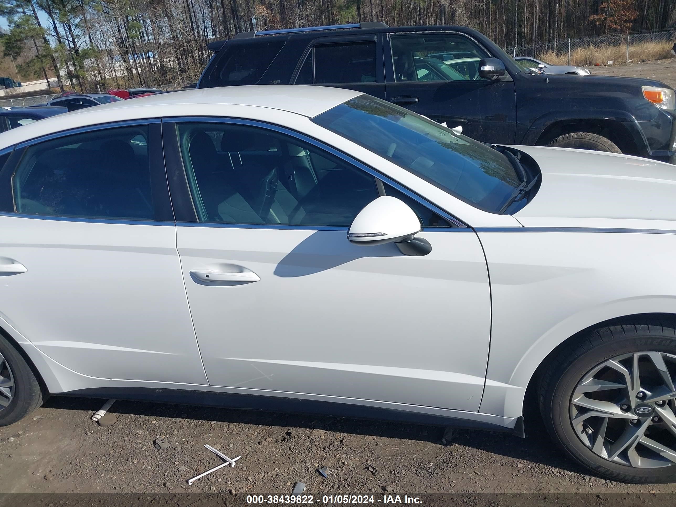 Photo 12 VIN: KMHL64JA0NA210671 - HYUNDAI SONATA 