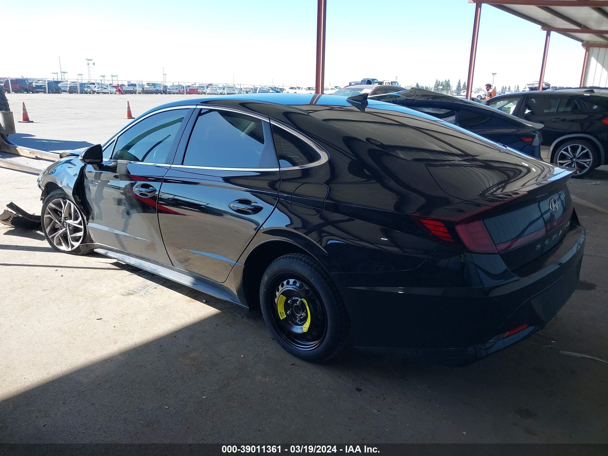 Photo 2 VIN: KMHL64JA3MA150495 - HYUNDAI SONATA 