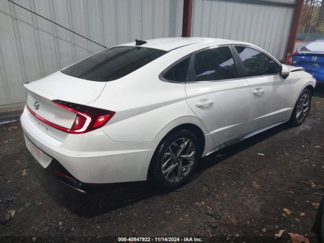 Photo 3 VIN: KMHL64JA3MA152652 - HYUNDAI SONATA 