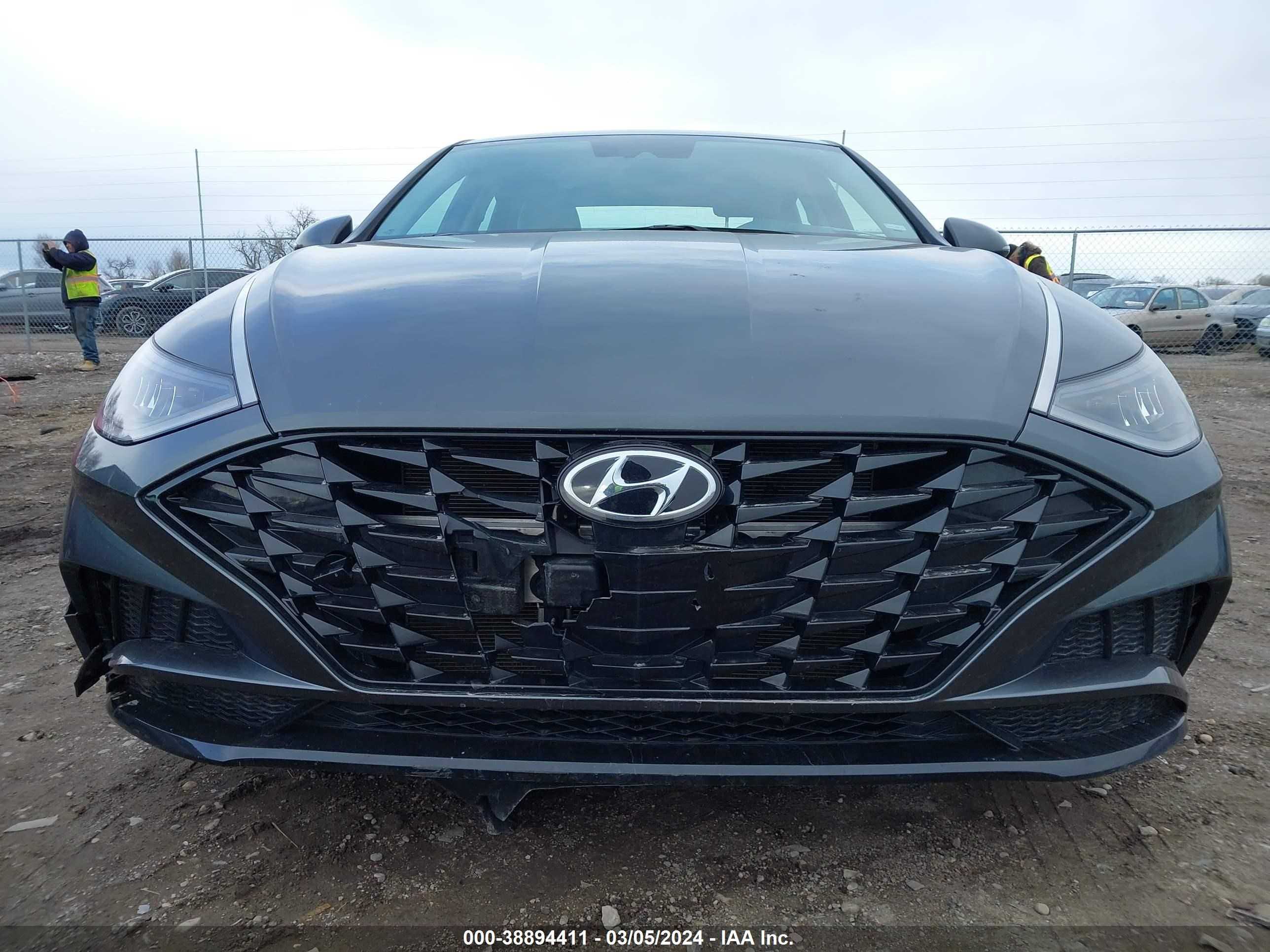 Photo 11 VIN: KMHL64JA3PA273735 - HYUNDAI SONATA 