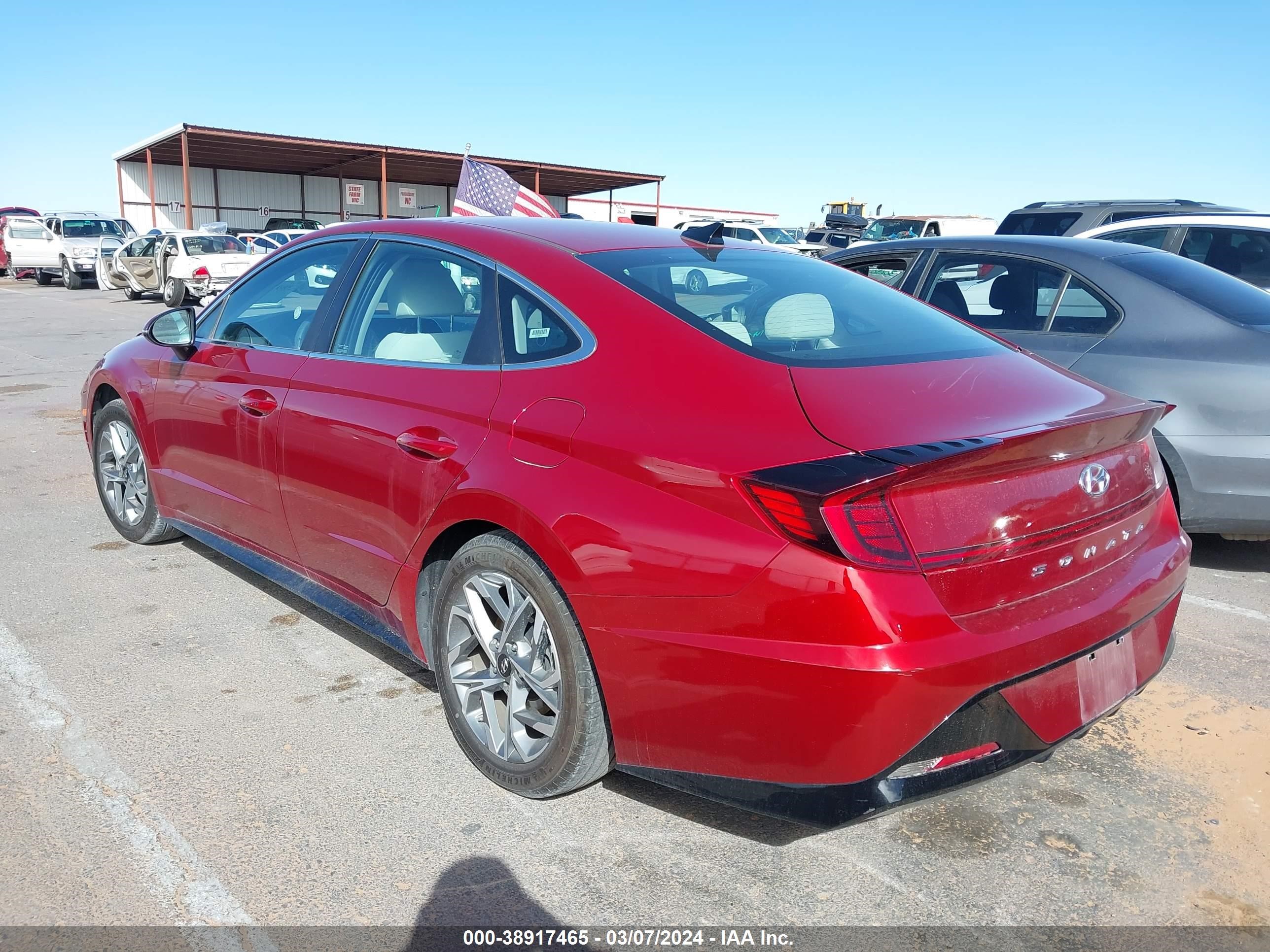 Photo 2 VIN: KMHL64JA3PA280992 - HYUNDAI SONATA 