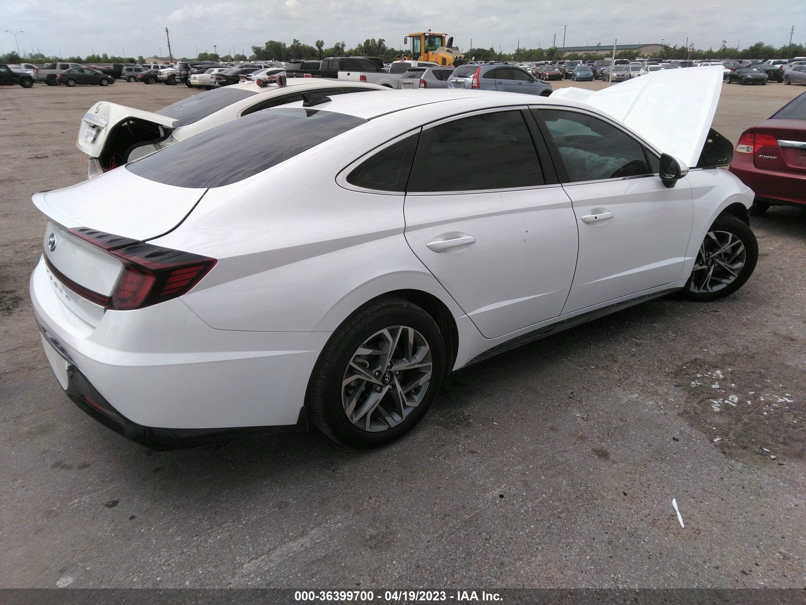 Photo 3 VIN: KMHL64JA4NA235704 - HYUNDAI SONATA 