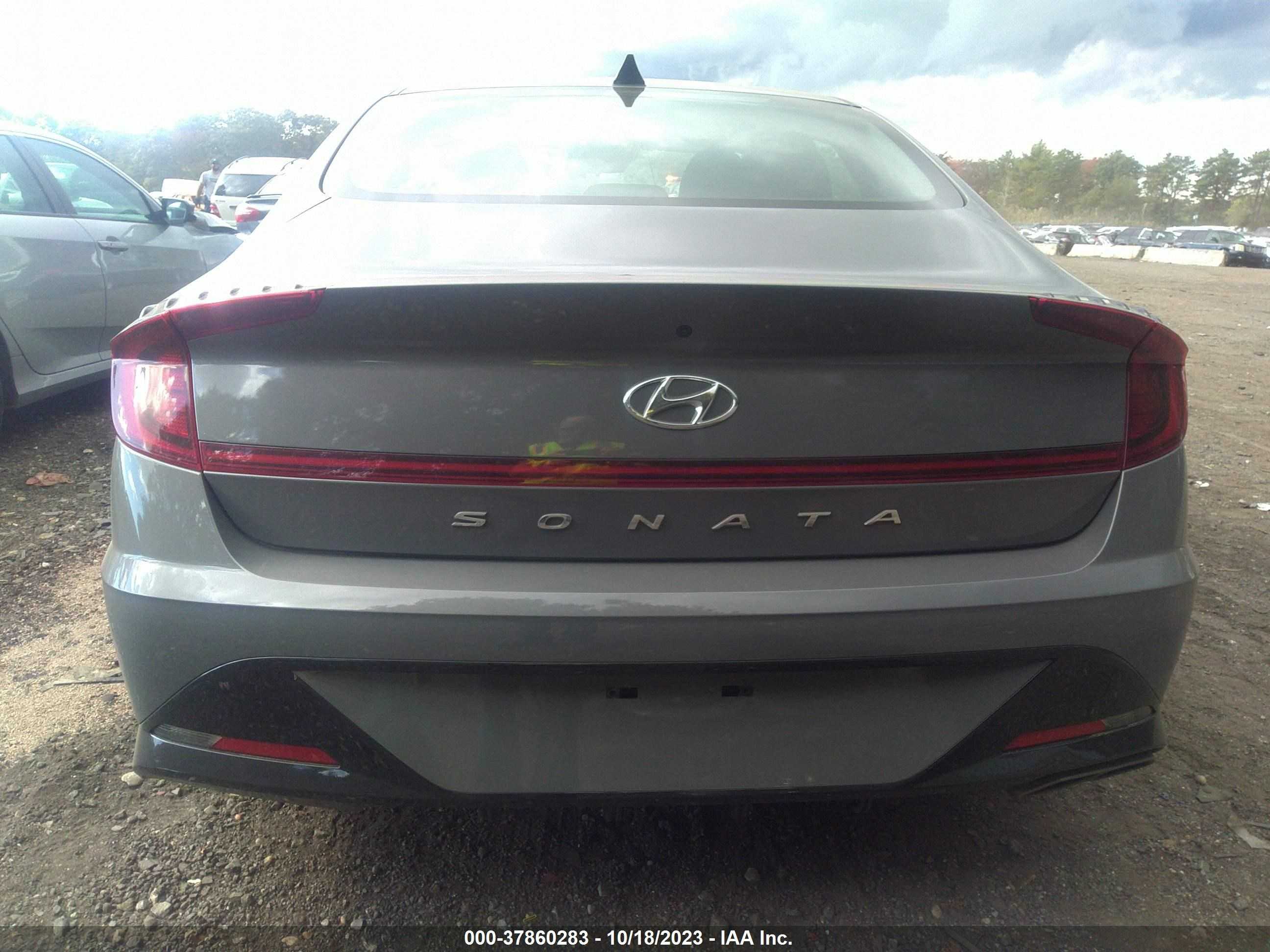 Photo 15 VIN: KMHL64JA8PA255893 - HYUNDAI SONATA 