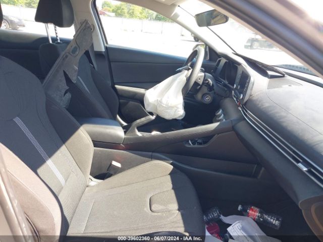 Photo 4 VIN: KMHLL4AG1NU216054 - HYUNDAI ELANTRA 