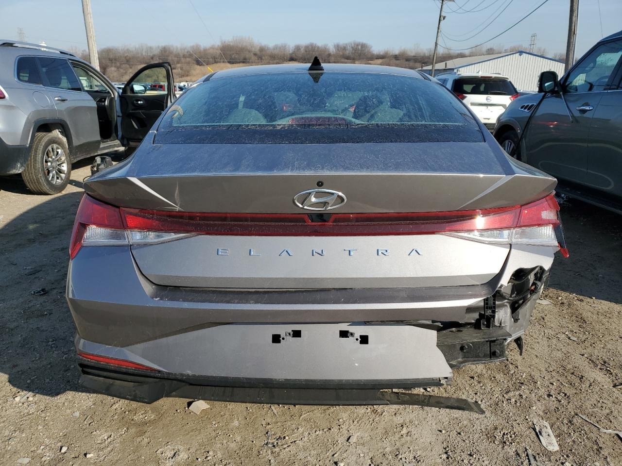 Photo 5 VIN: KMHLL4AG2PU605921 - HYUNDAI ELANTRA 