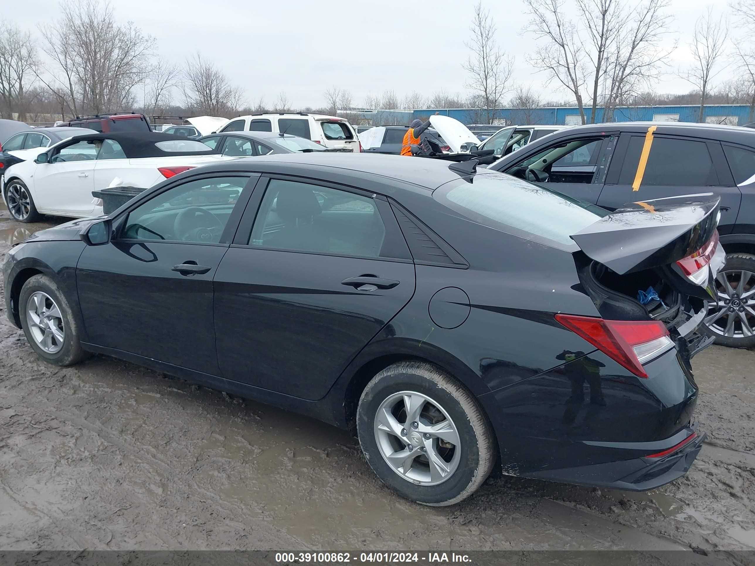 Photo 13 VIN: KMHLL4AG8NU316233 - HYUNDAI ELANTRA 