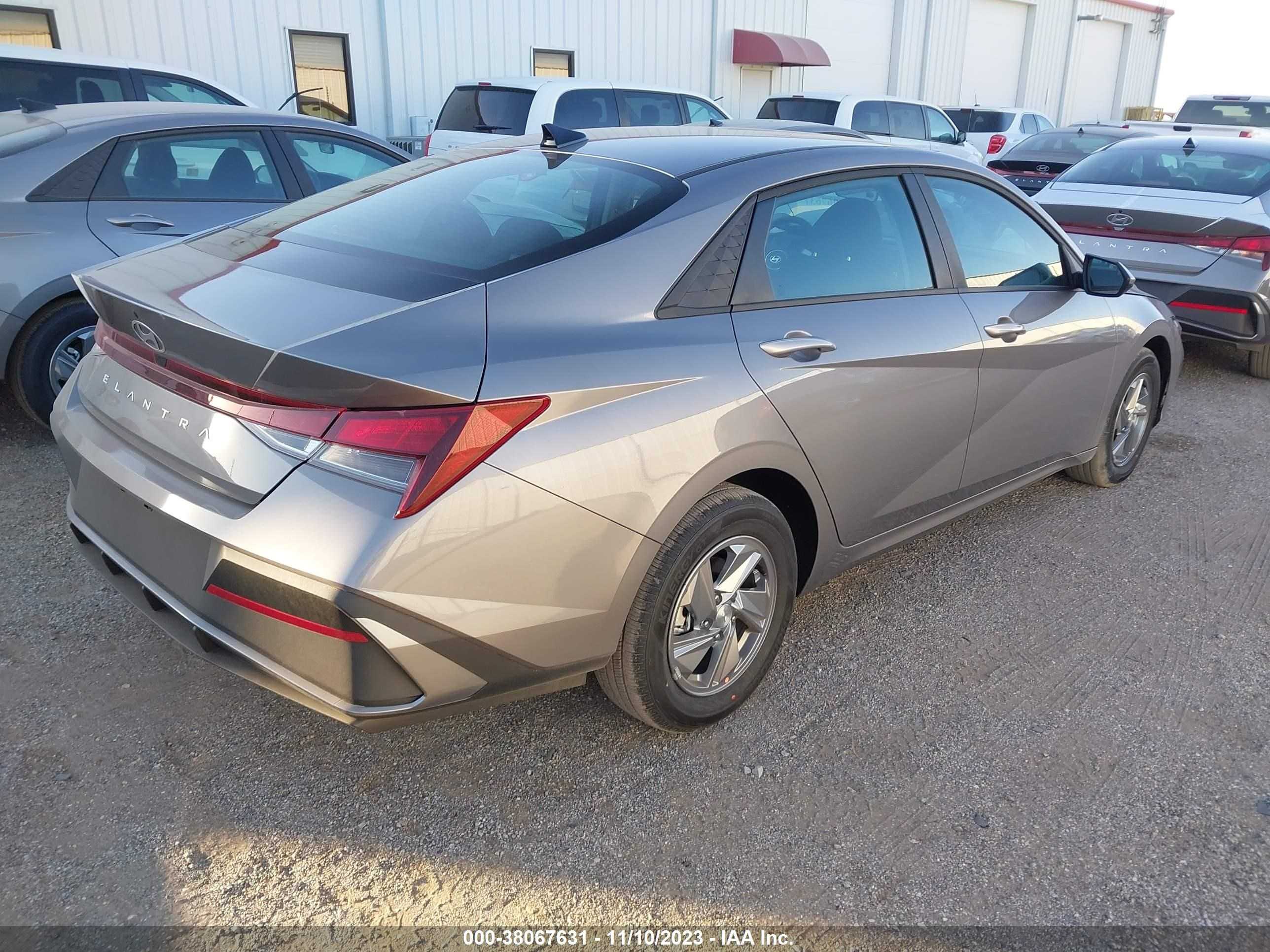 Photo 3 VIN: KMHLL4DG2RU661193 - HYUNDAI ELANTRA 