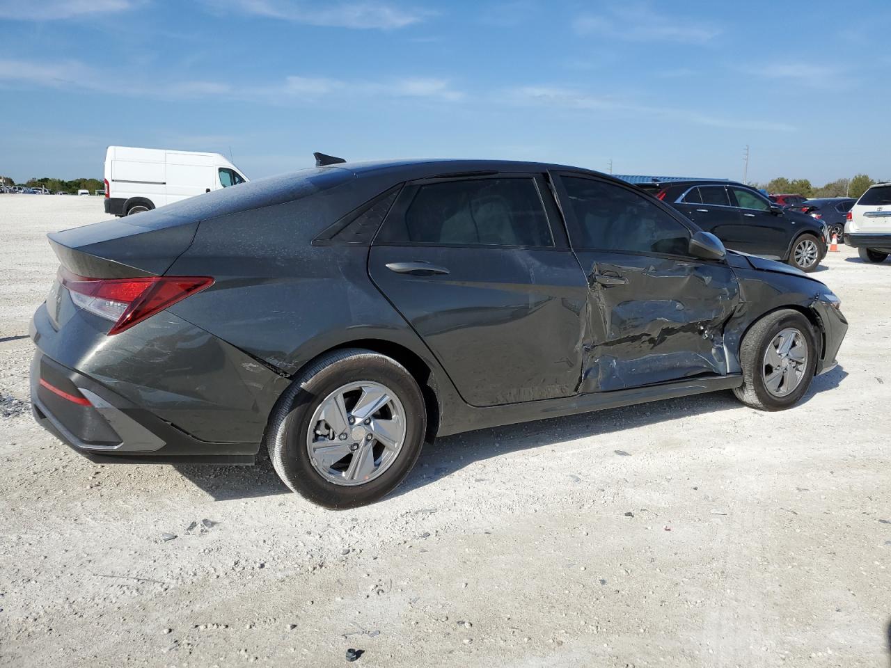 Photo 2 VIN: KMHLL4DGXRU658140 - HYUNDAI ELANTRA 