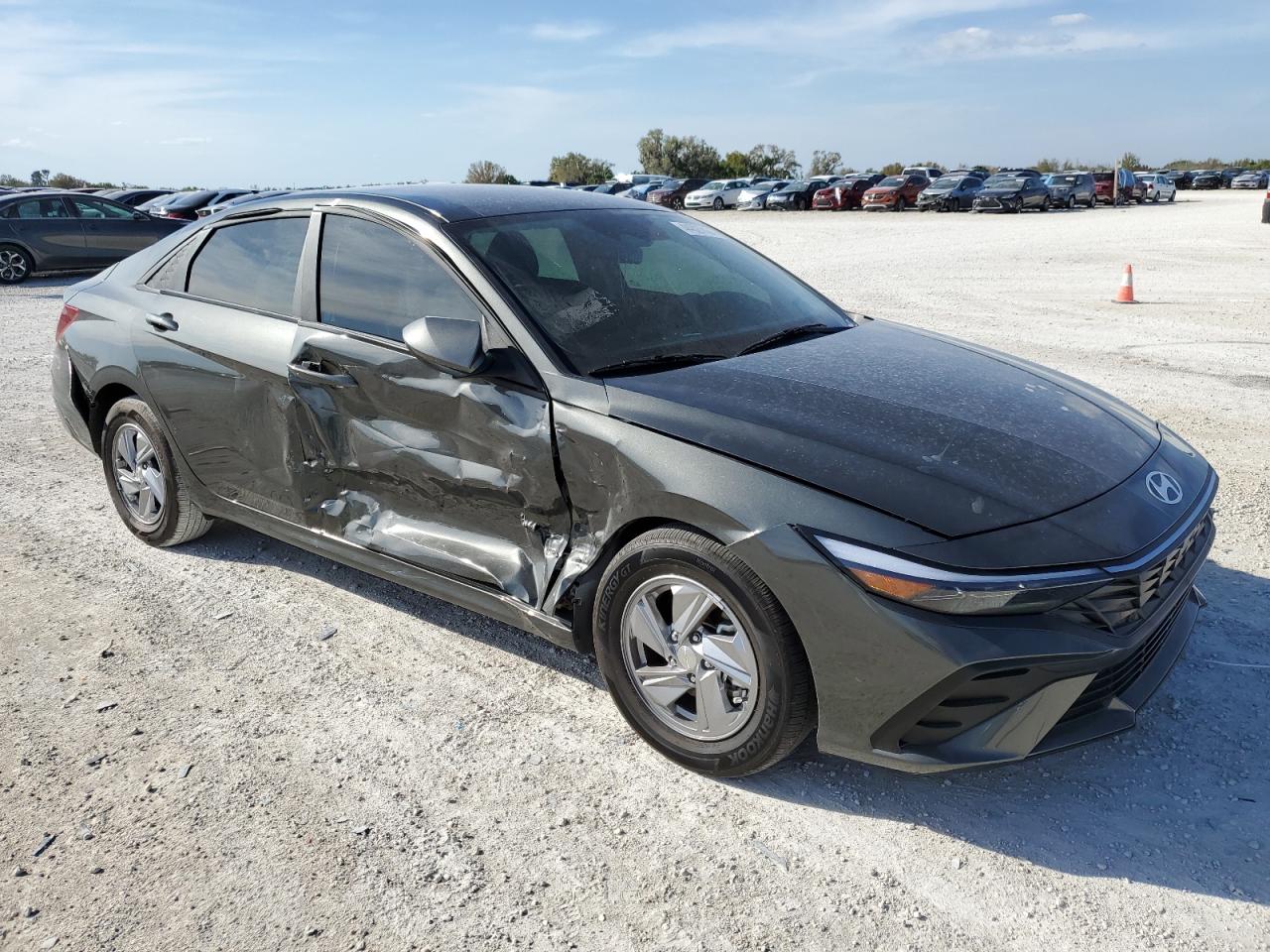 Photo 3 VIN: KMHLL4DGXRU658140 - HYUNDAI ELANTRA 