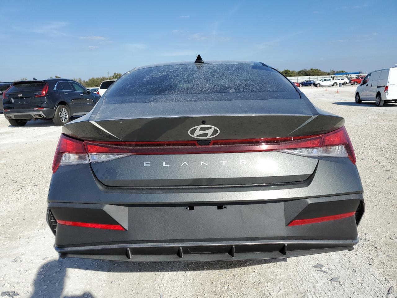 Photo 5 VIN: KMHLL4DGXRU658140 - HYUNDAI ELANTRA 