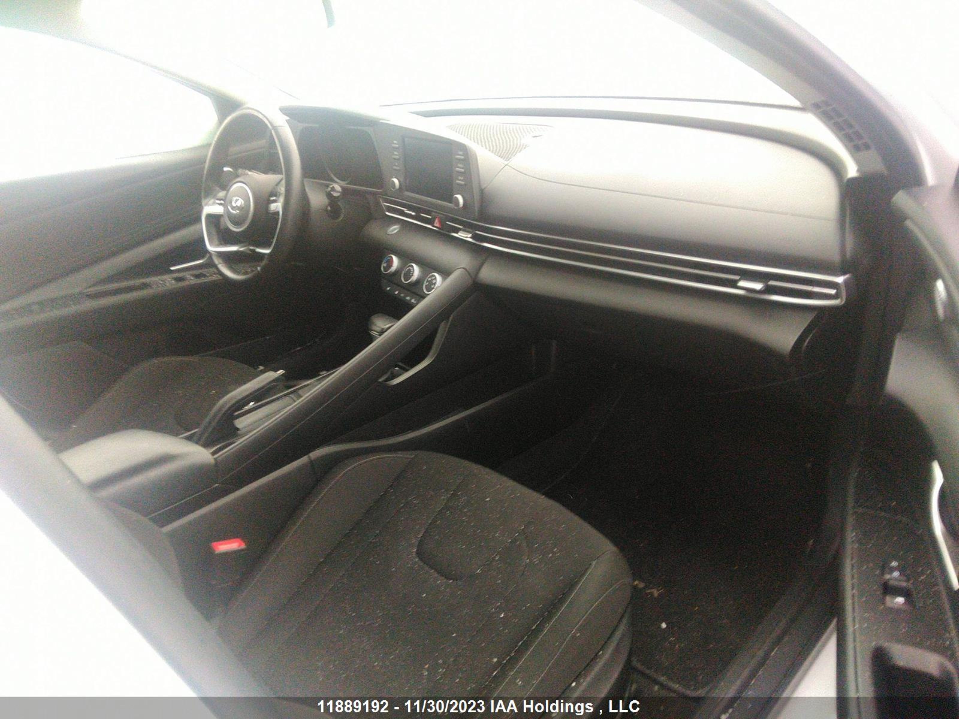 Photo 4 VIN: KMHLM4AG0MU167103 - HYUNDAI ELANTRA 