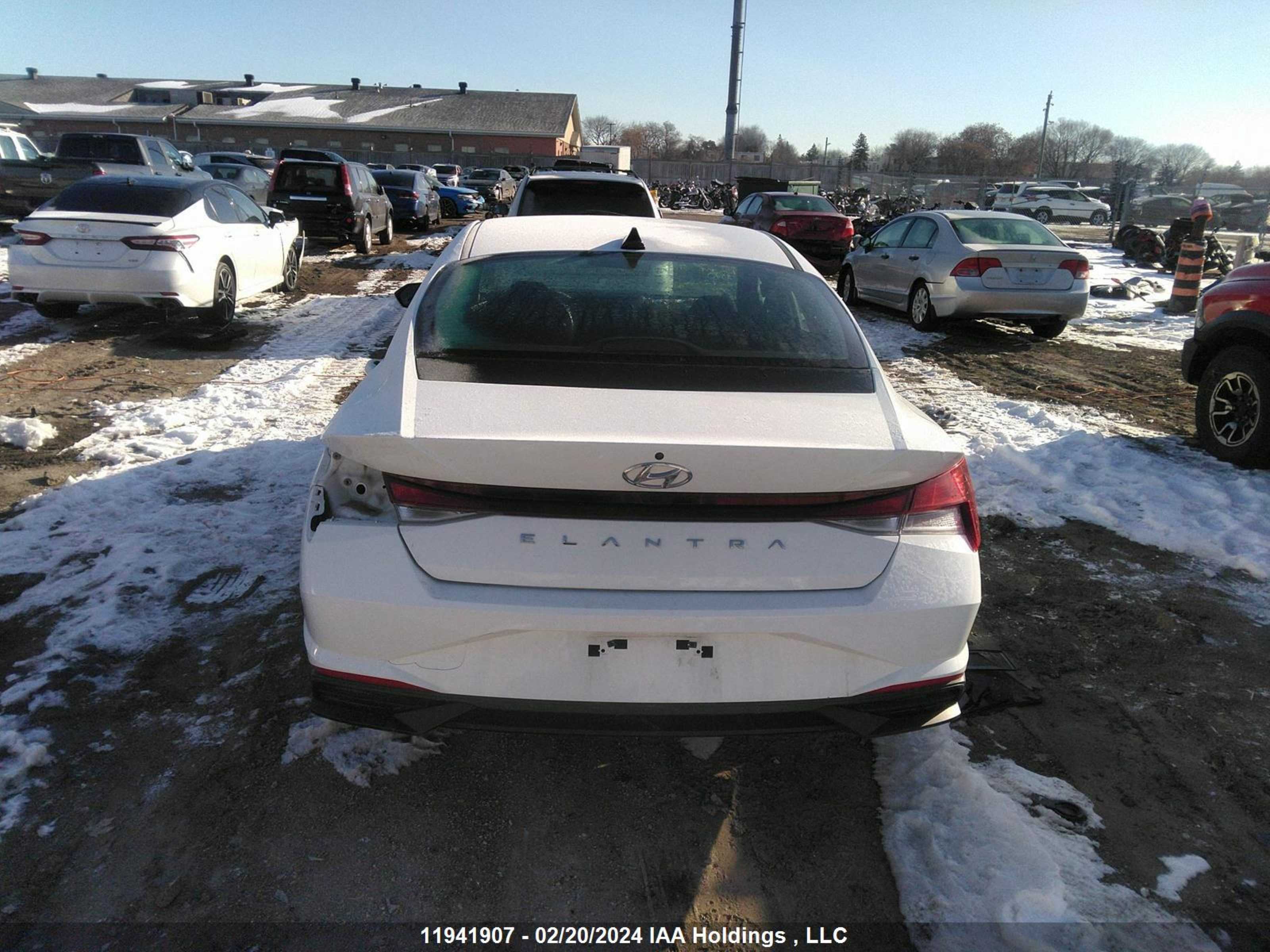 Photo 16 VIN: KMHLM4AG0MU172172 - HYUNDAI ELANTRA 