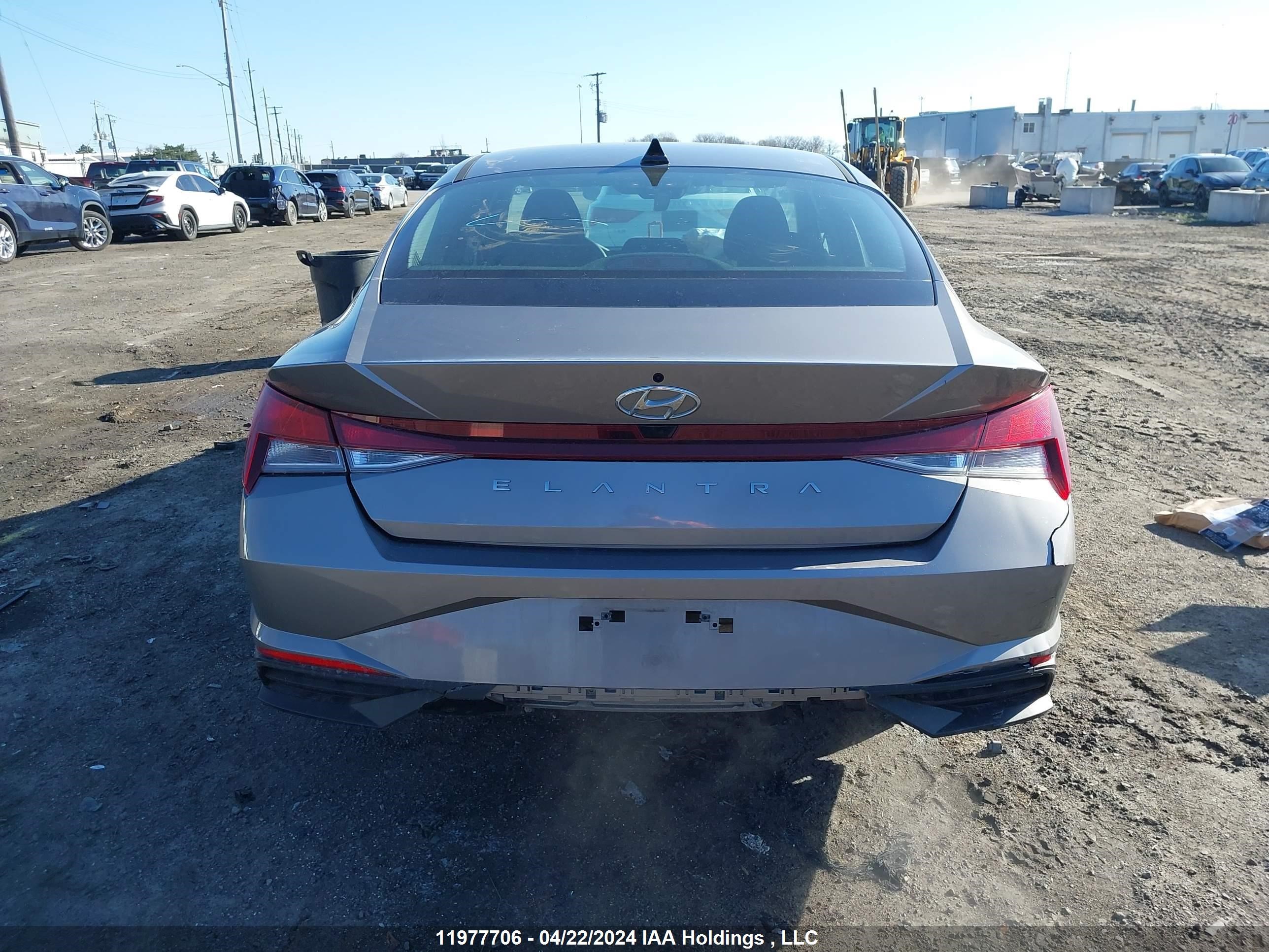 Photo 15 VIN: KMHLM4AG0PU379844 - HYUNDAI ELANTRA 