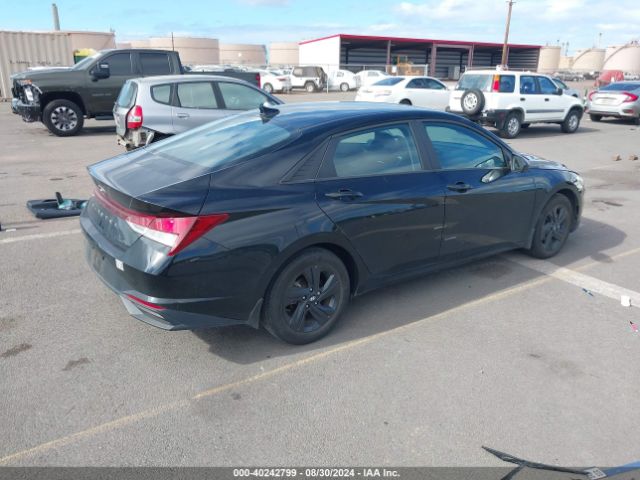 Photo 3 VIN: KMHLM4AG0PU438830 - HYUNDAI ELANTRA 