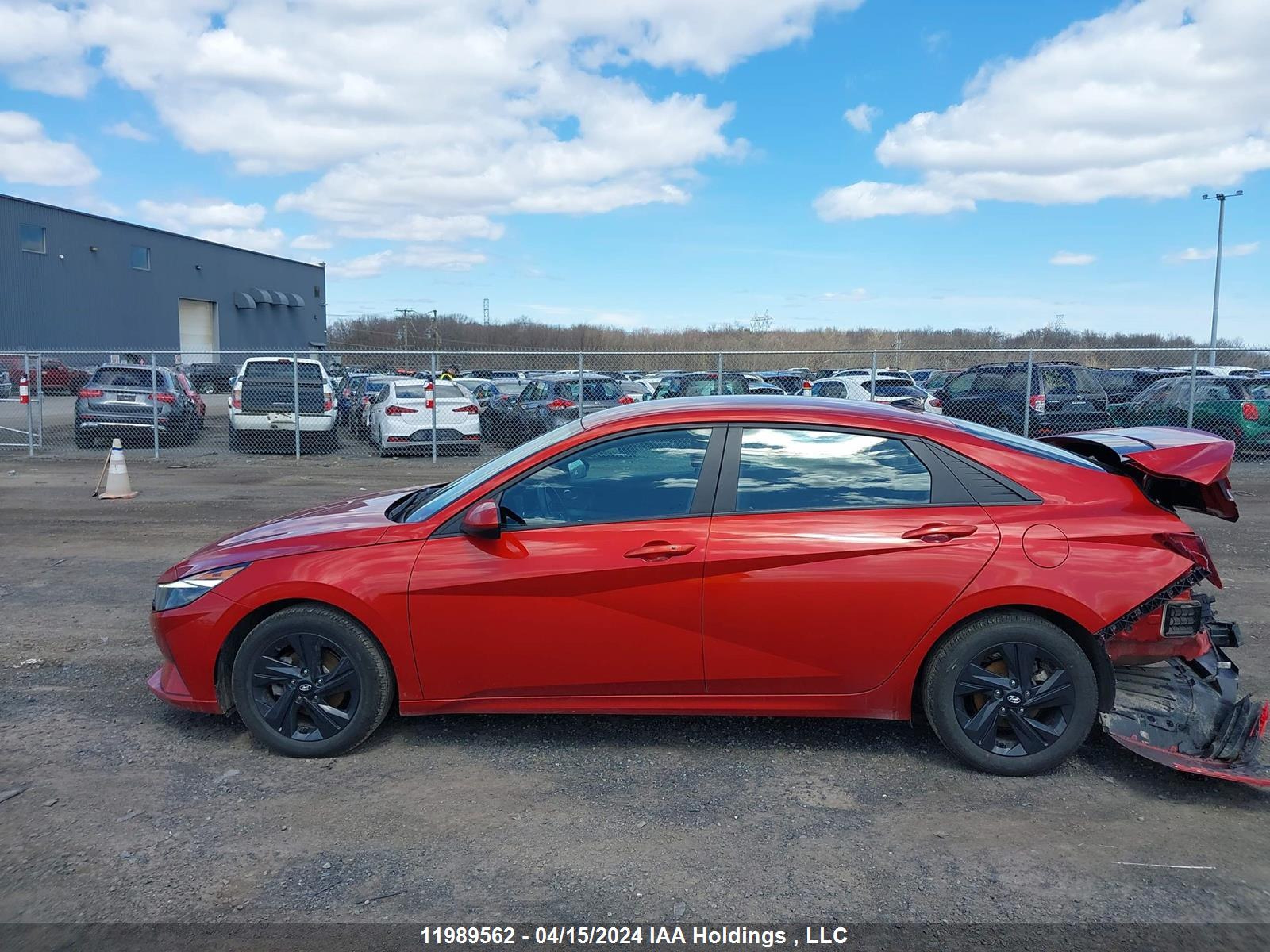 Photo 13 VIN: KMHLM4AG1MU096946 - HYUNDAI ELANTRA 