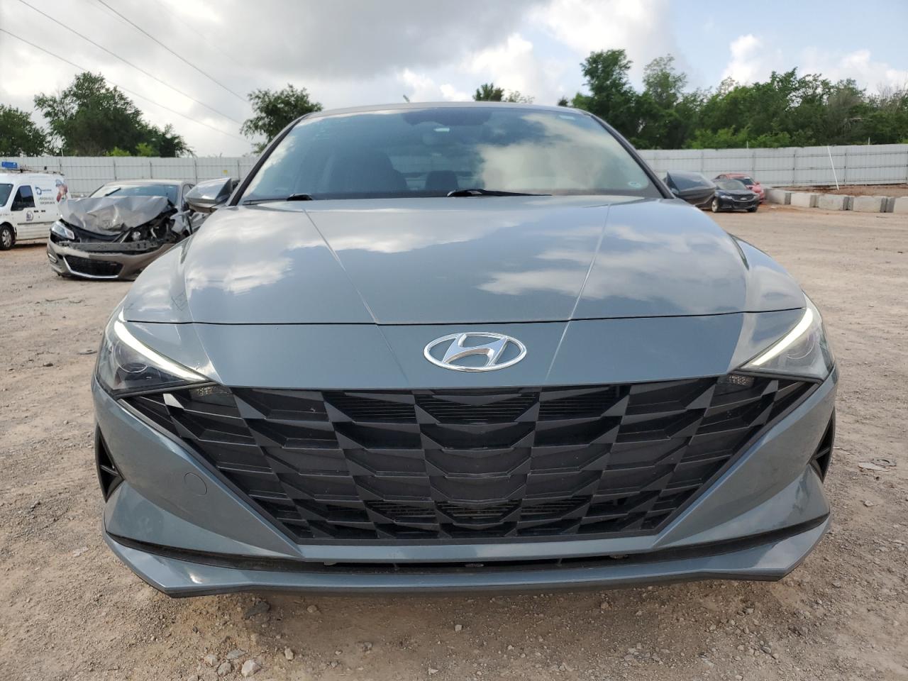 Photo 4 VIN: KMHLM4AG1NU332805 - HYUNDAI ELANTRA 