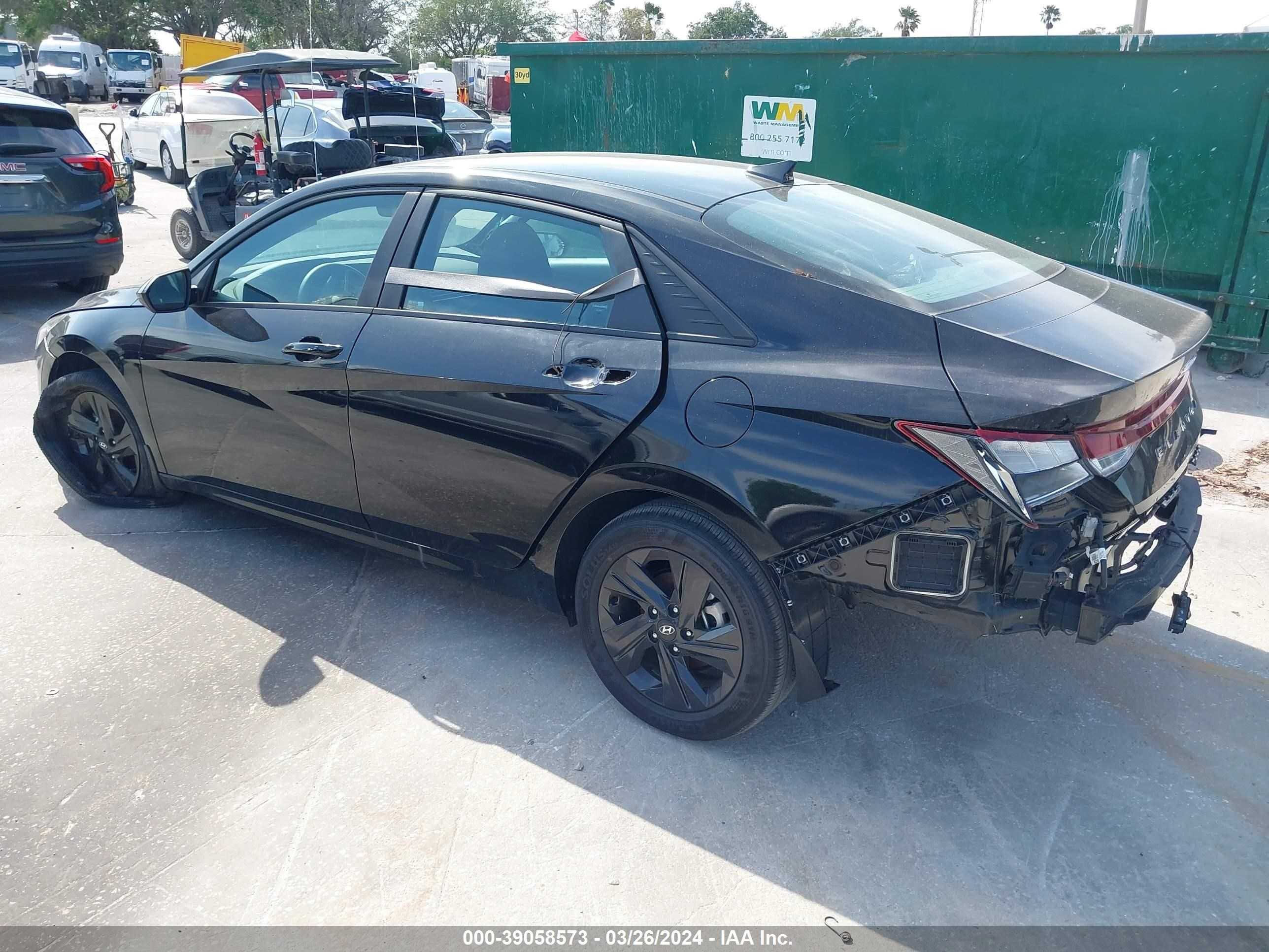 Photo 2 VIN: KMHLM4AG1PU502227 - HYUNDAI ELANTRA 